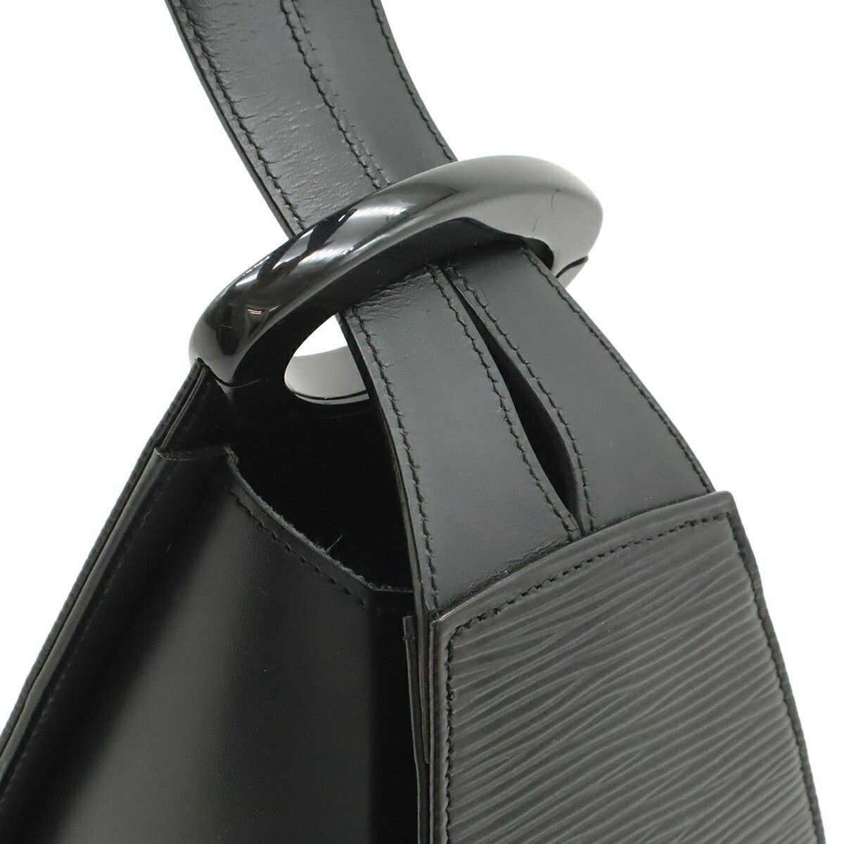 Louis Vuitton Louis Vuitton Louis Vuitton Epi shoulder bag Leather Shoulder Bag M52392 DUTY FREE for USA Size ONE SIZE - 4 Thumbnail