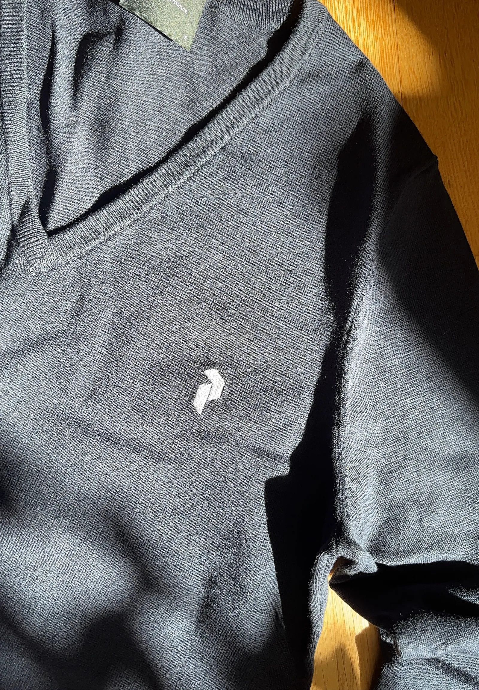 Peak Performance Peak Performance Classic V-Neck Sweater Size S / US 4 / IT 40 - 5 Thumbnail