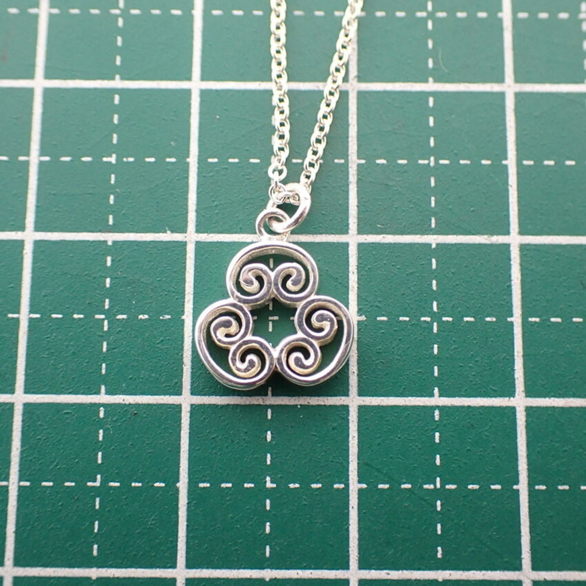 Tiffany & Co. TIFFANY & Co. 925 Triple Pendant Necklace Size ONE SIZE - 11 Thumbnail