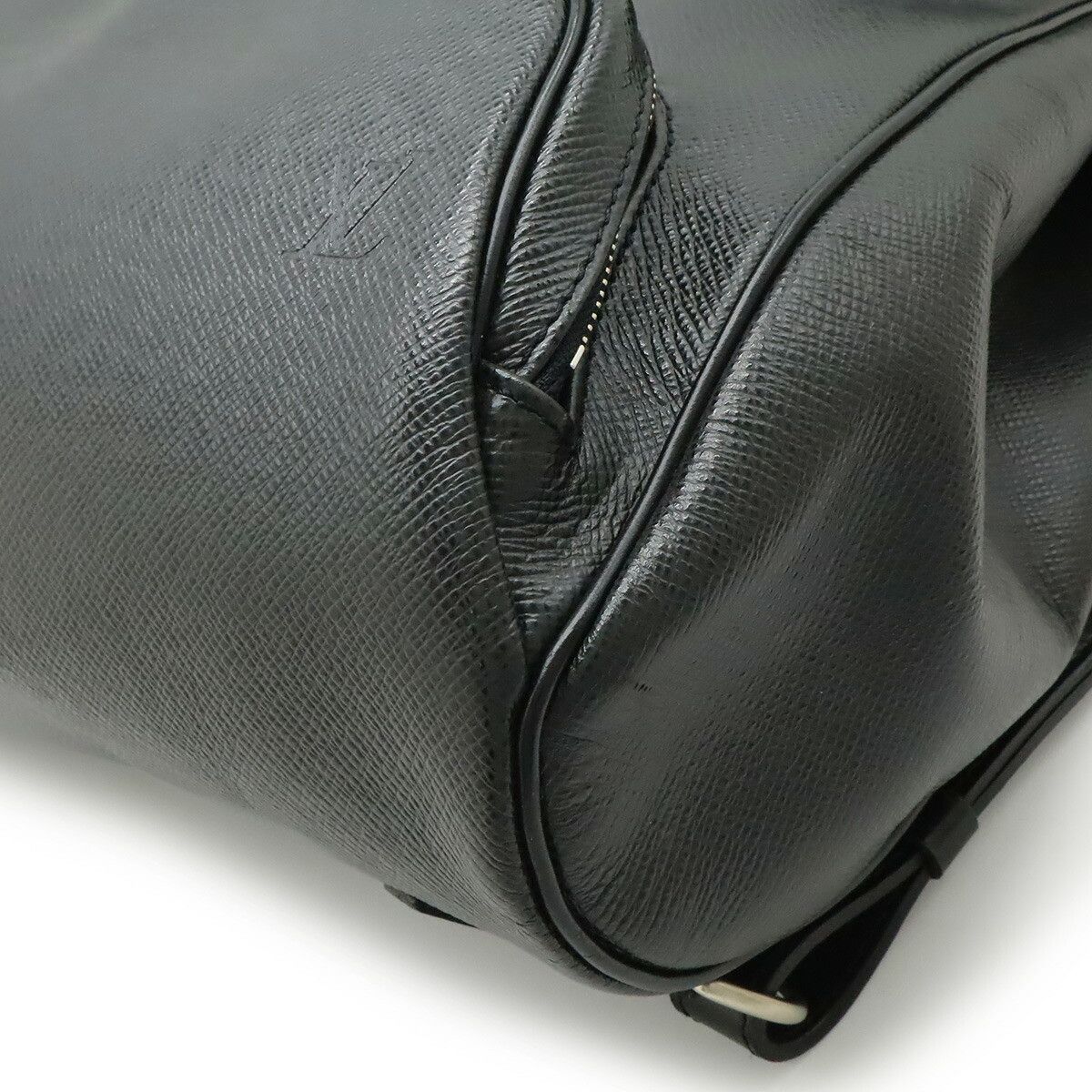 Louis Vuitton Louis Vuitton Louis Vuitton Taiga Backpack Leather Backpack M30172 DUTY FREE for USA Size ONE SIZE - 3 Thumbnail