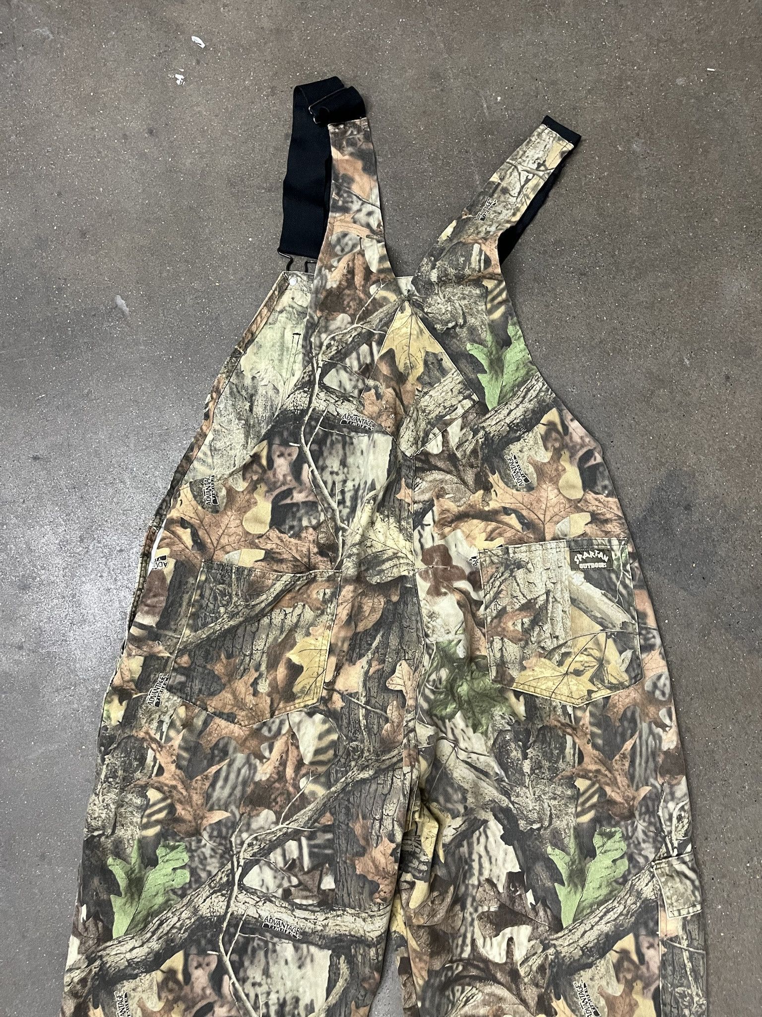 Carhartt × Vintage Vintage 2000s Spartan Realtree Camo Overalls Size XL Size US XL / EU 56 / 4 - 6 Thumbnail