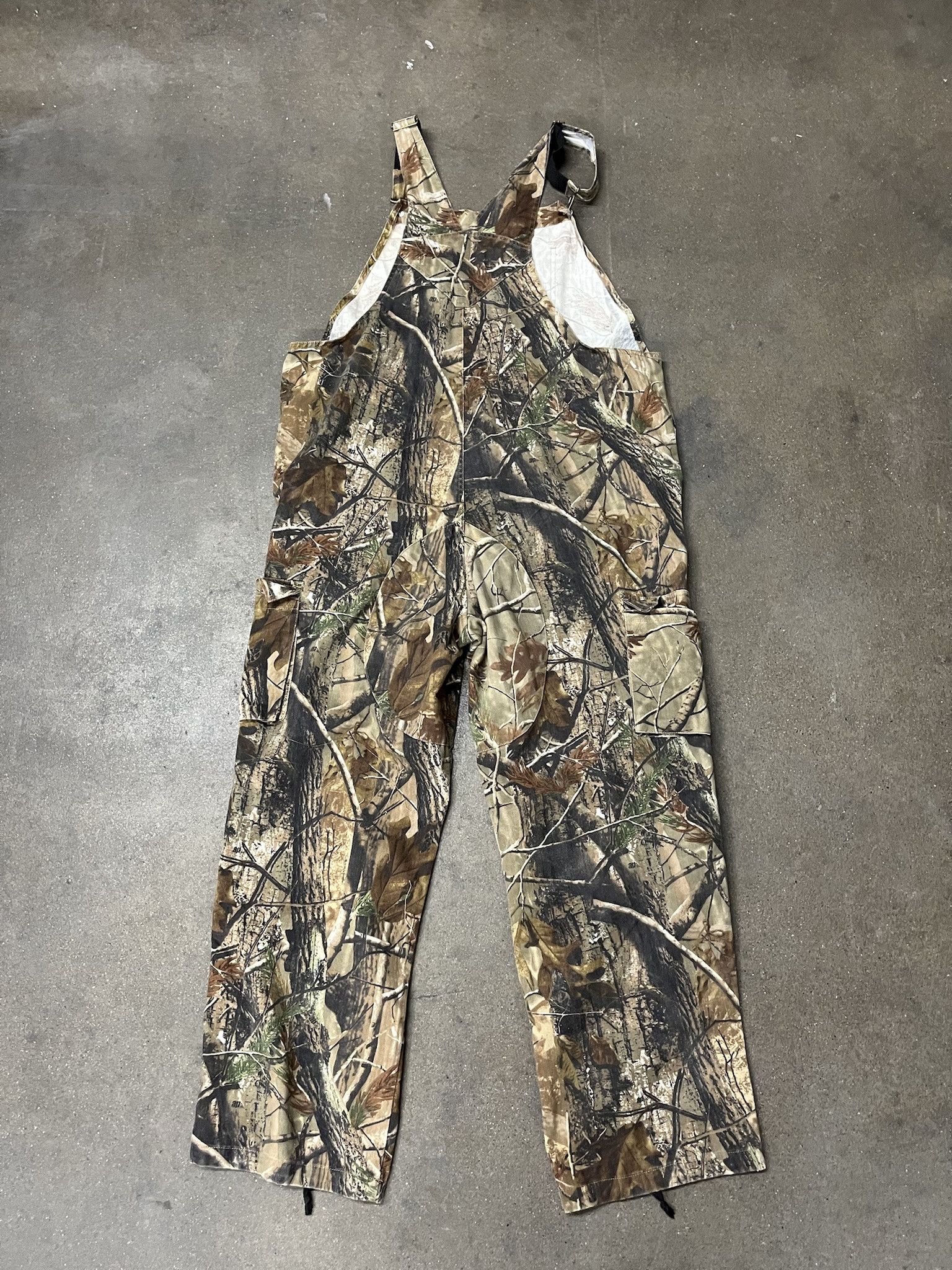 Carhartt × Vintage Vintage 2000s Realtree Branded Lightweight Cargo Camo Coverall Suit Size XL Size US XL / EU 56 / 4 - 5 Thumbnail