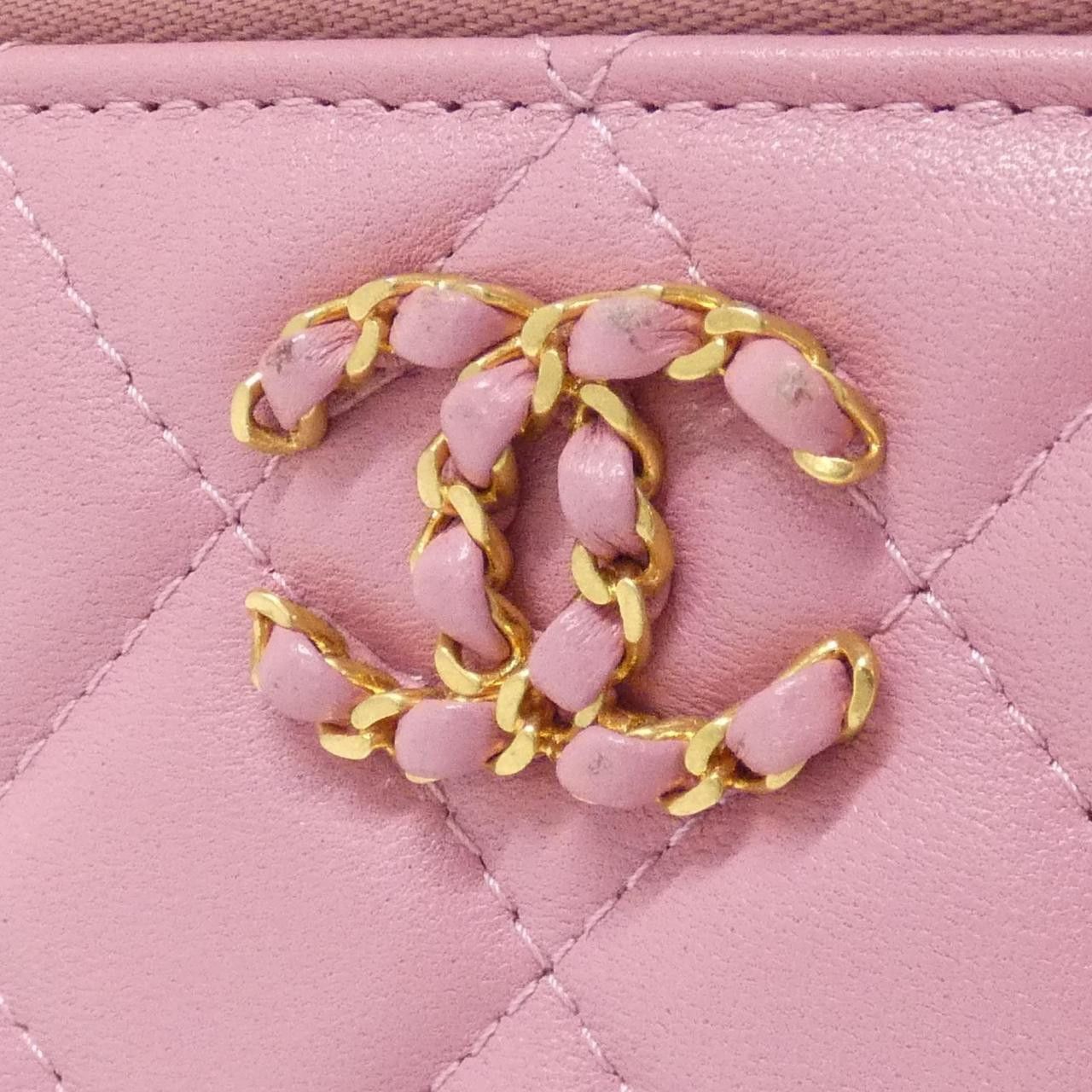 Chanel Chanel Chanel Lambskin Shoulder Bag Leather Crossbody Bag AP3663 DUTY FREE for USA Size ONE SIZE - 4 Thumbnail