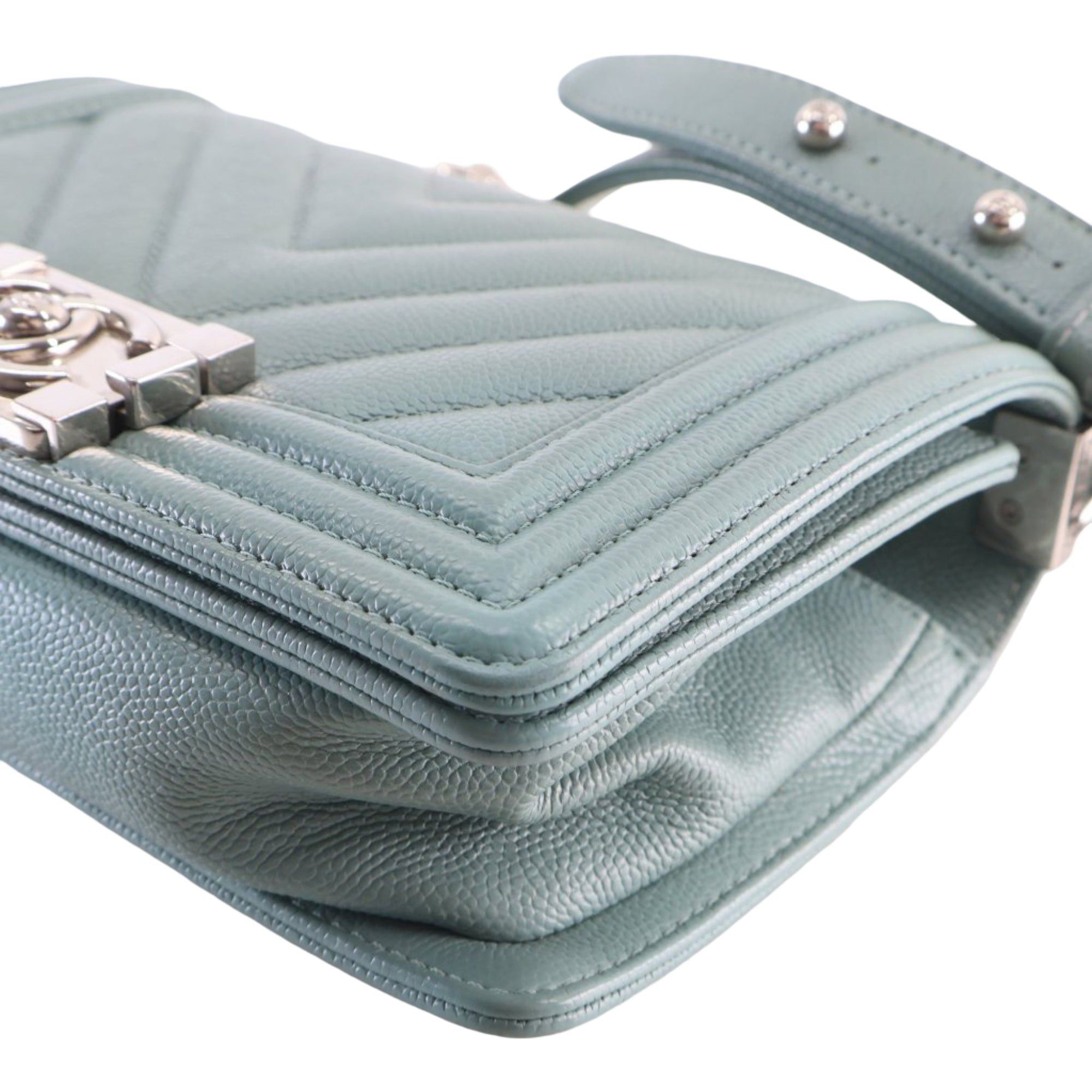 Chanel Small Chevron Caviar Boy Flap Size ONE SIZE - 9 Thumbnail