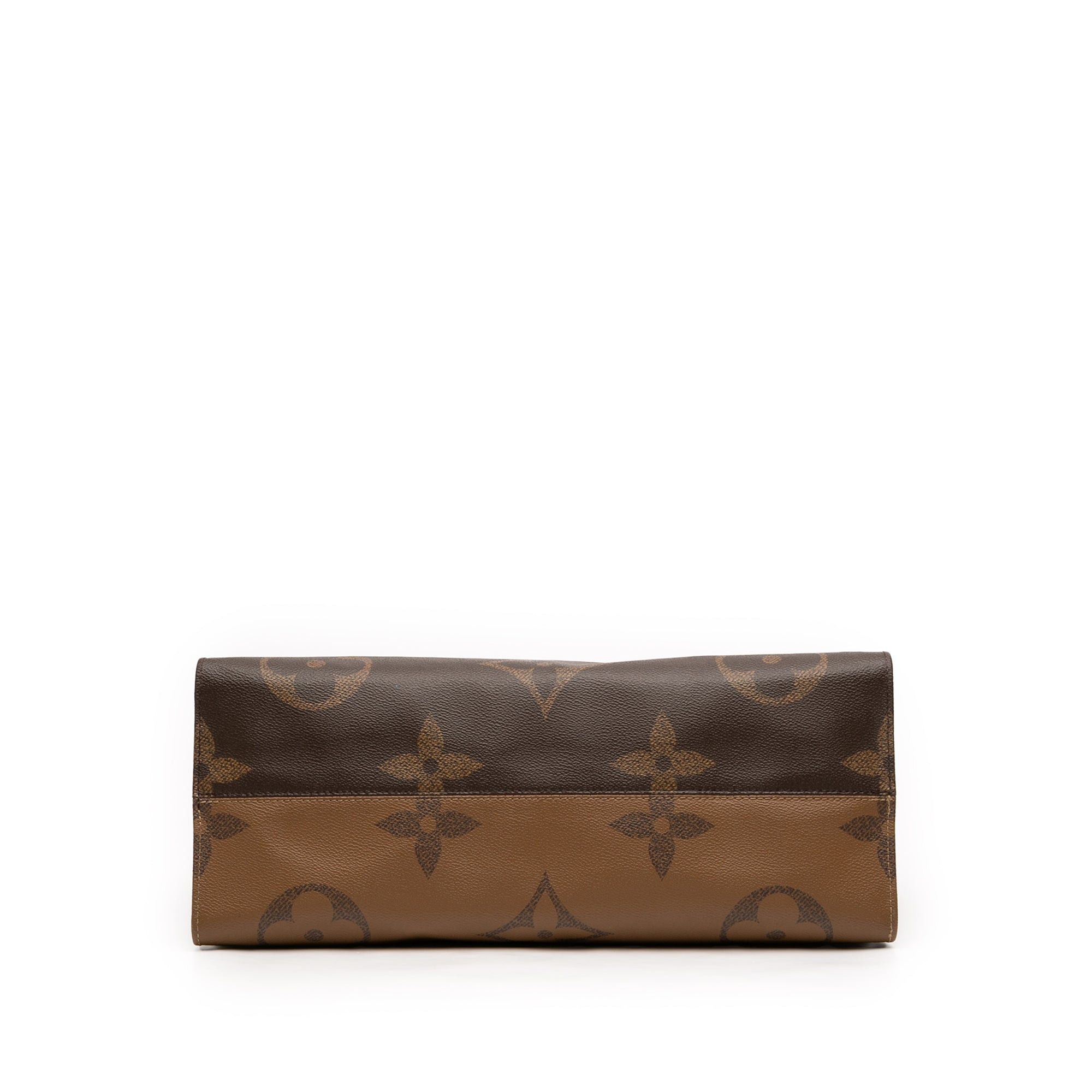 Louis Vuitton Monogram Reverse Giant OnTheGo GM Size ONE SIZE - 3 Thumbnail