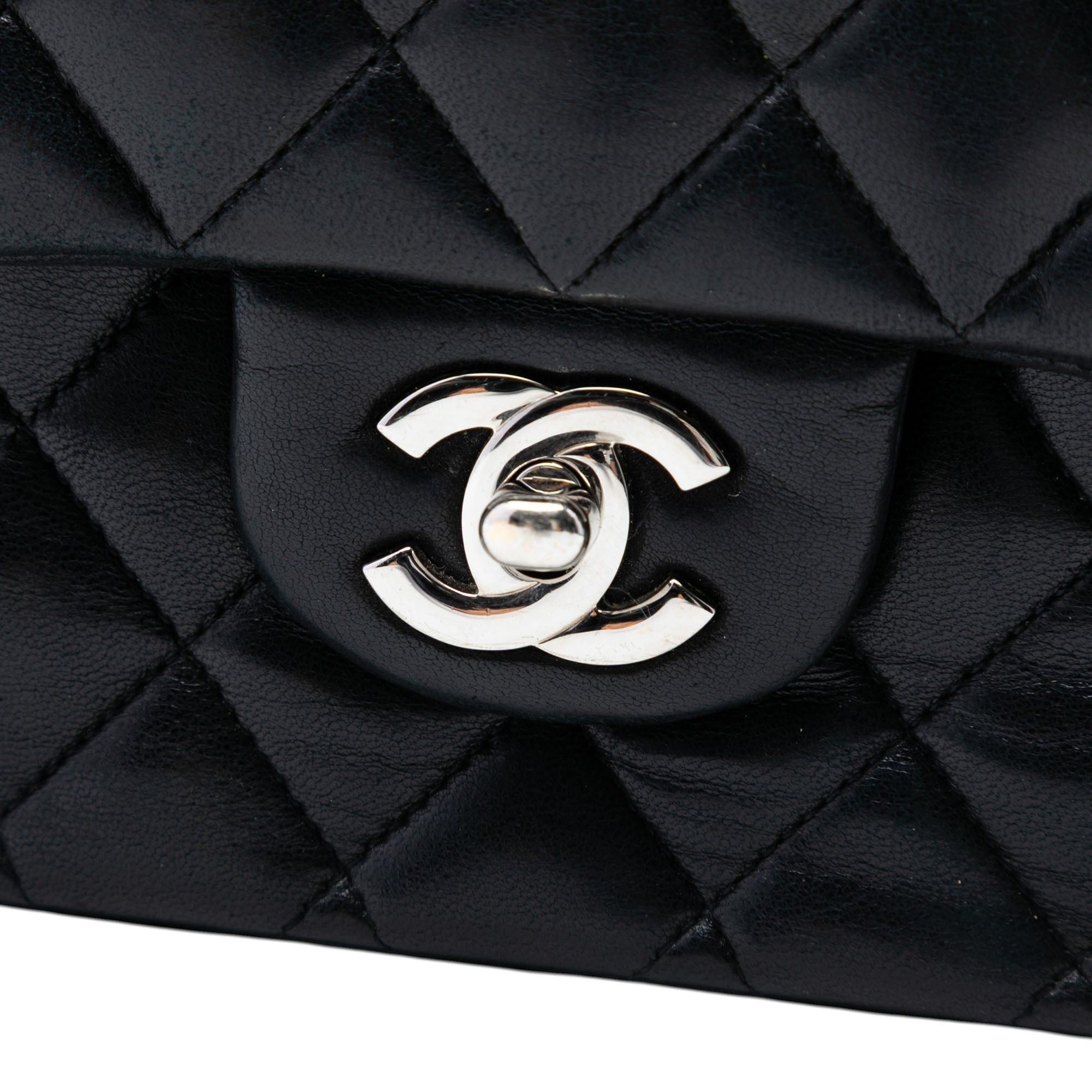 Chanel Medium Classic Lambskin Double Flap Size ONE SIZE - 6 Thumbnail