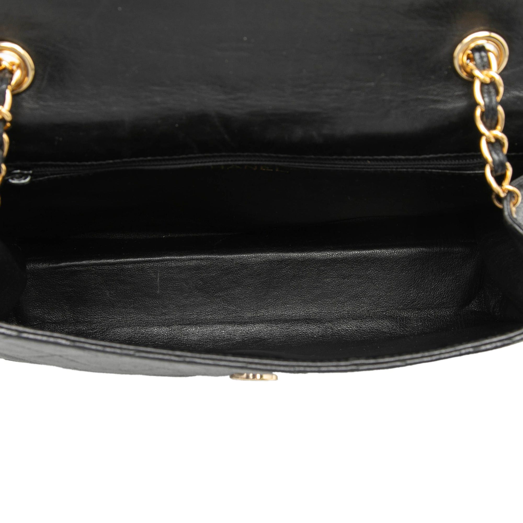 Chanel Quilted Lambskin Tassel Flap Size ONE SIZE - 4 Thumbnail