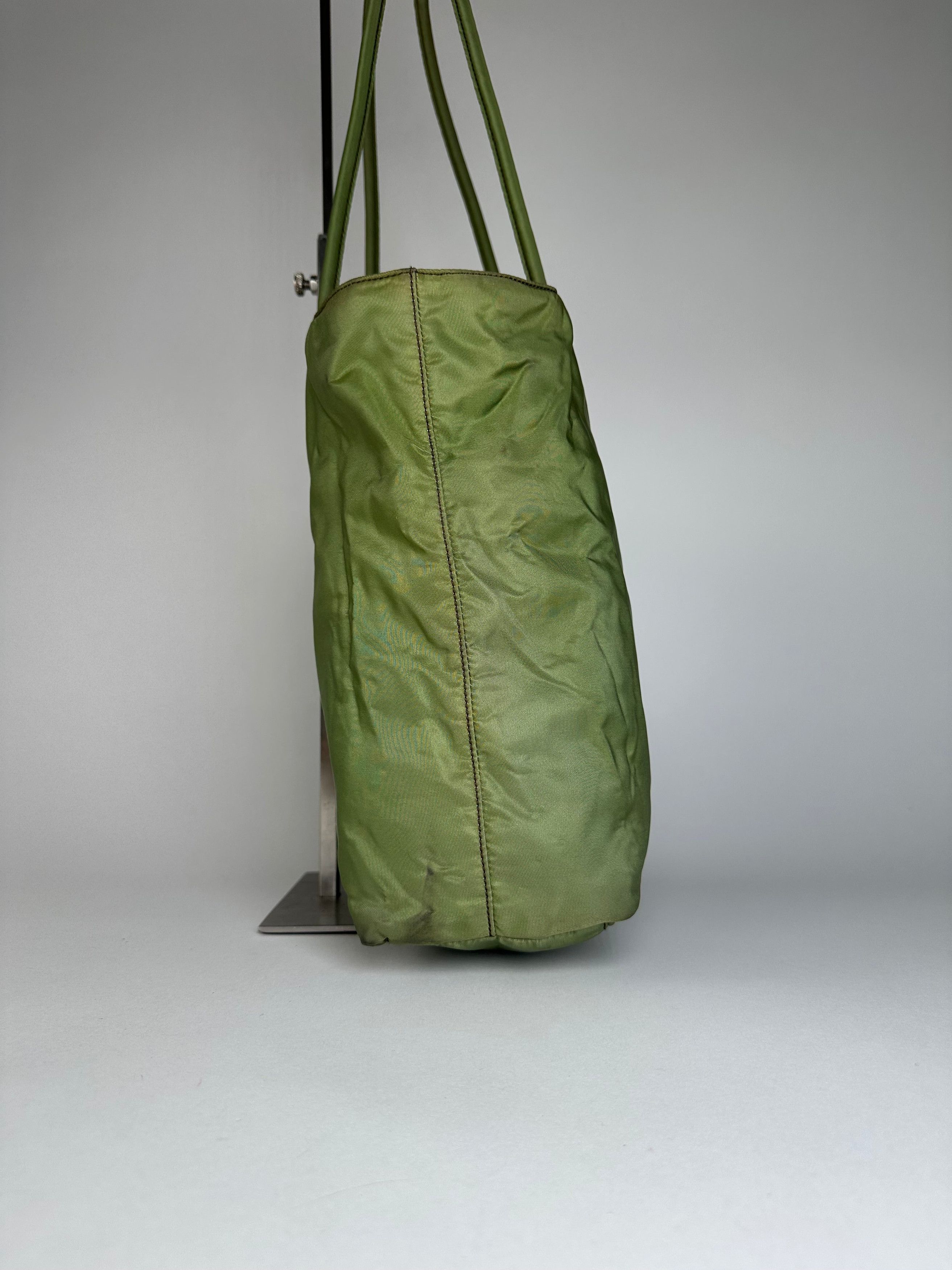 Prada Vintage Triangle Polyester Bag Green Size ONE SIZE - 4 Thumbnail
