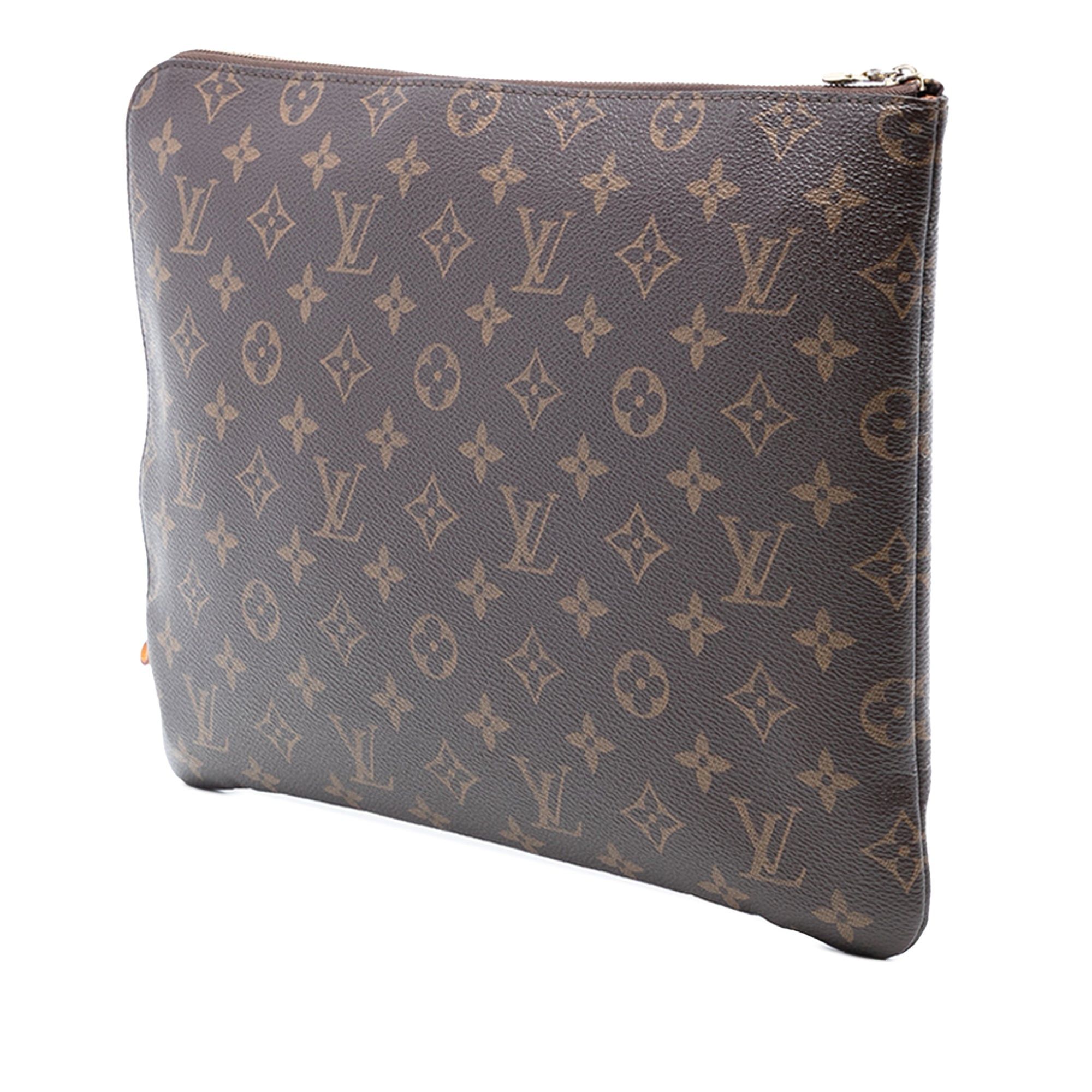 Louis Vuitton Monogram Etui Voyage MM Size ONE SIZE - 2 Thumbnail