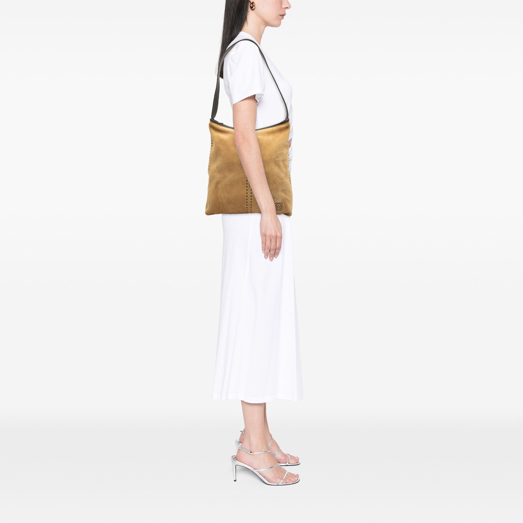 Loewe Suede Anagram Shoulder Bag Size ONE SIZE - 7 Thumbnail