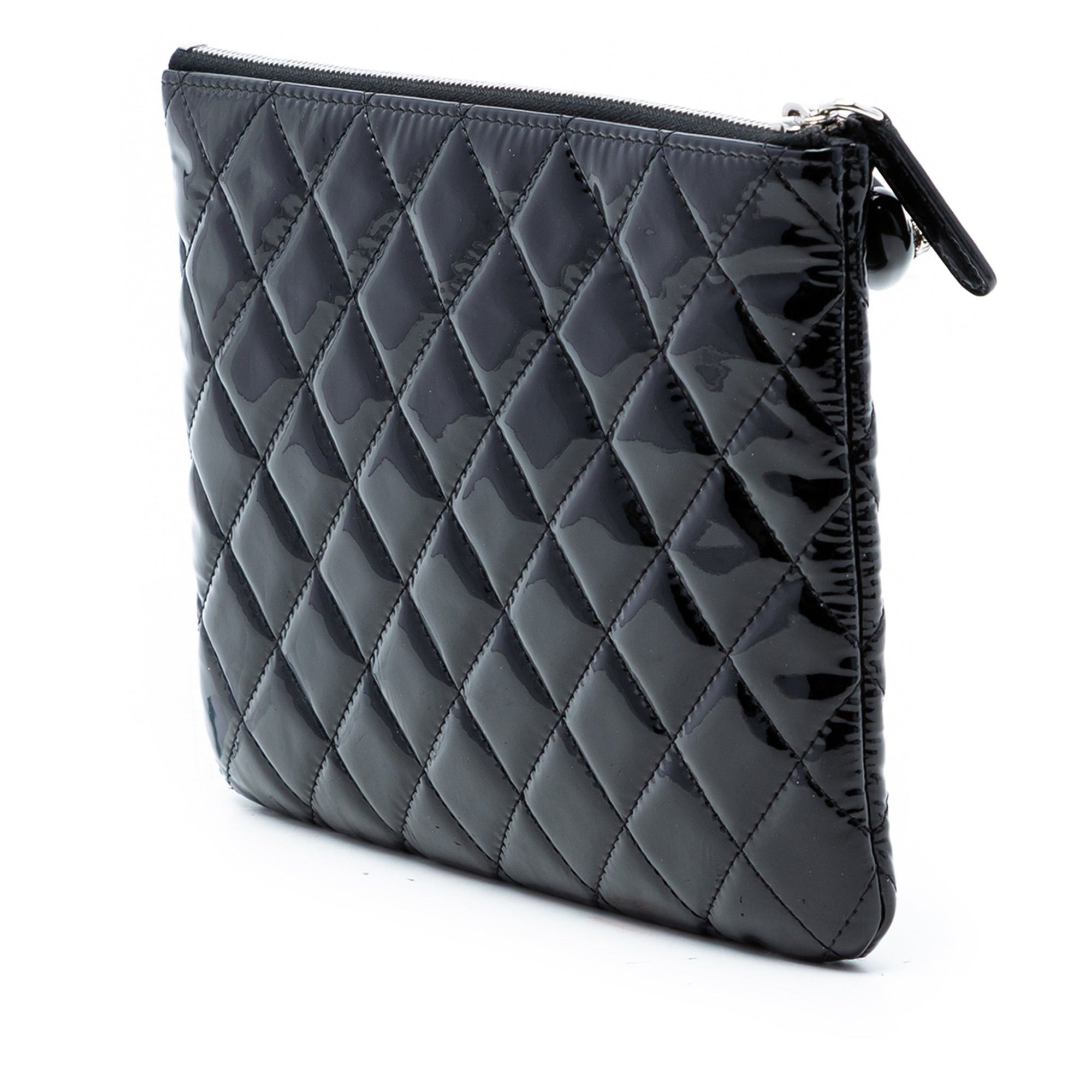 Chanel Small Quilted Patent O Case Clutch Size ONE SIZE - 2 Thumbnail