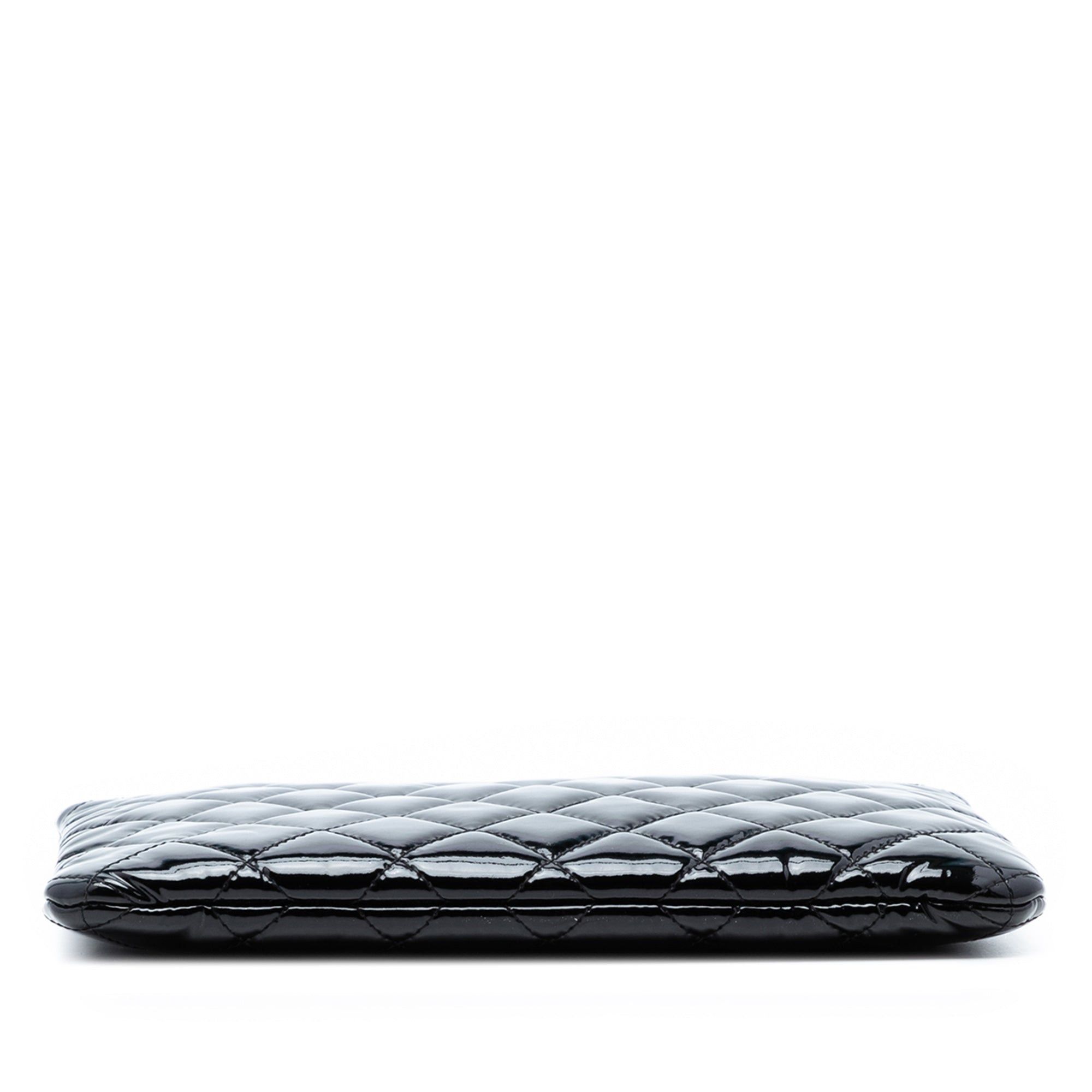Chanel Small Quilted Patent O Case Clutch Size ONE SIZE - 3 Thumbnail