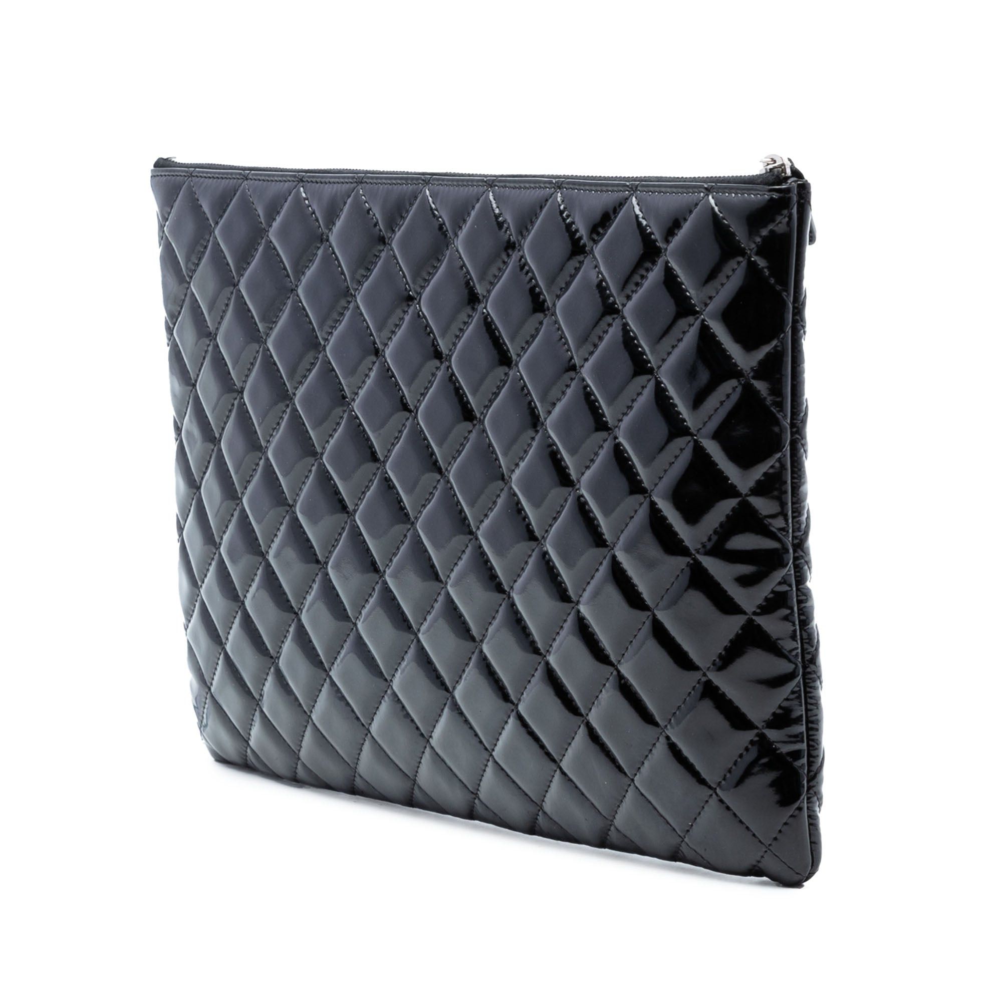 Chanel Large Quilted Patent O Case Clutch Size ONE SIZE - 2 Thumbnail