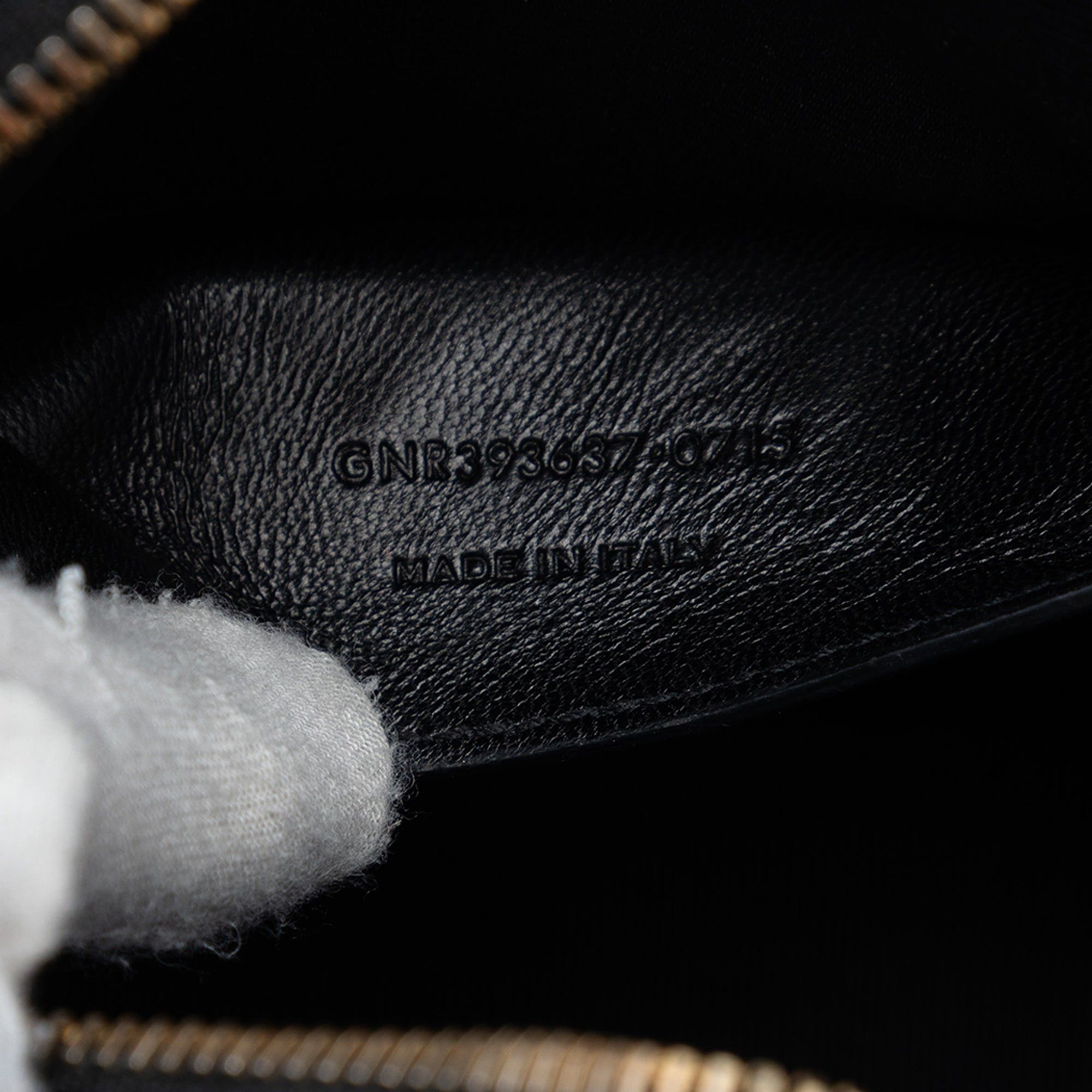 Saint Laurent Paris Medium Grain De Poudre Classic Monogram Camera Bag Size ONE SIZE - 6 Thumbnail