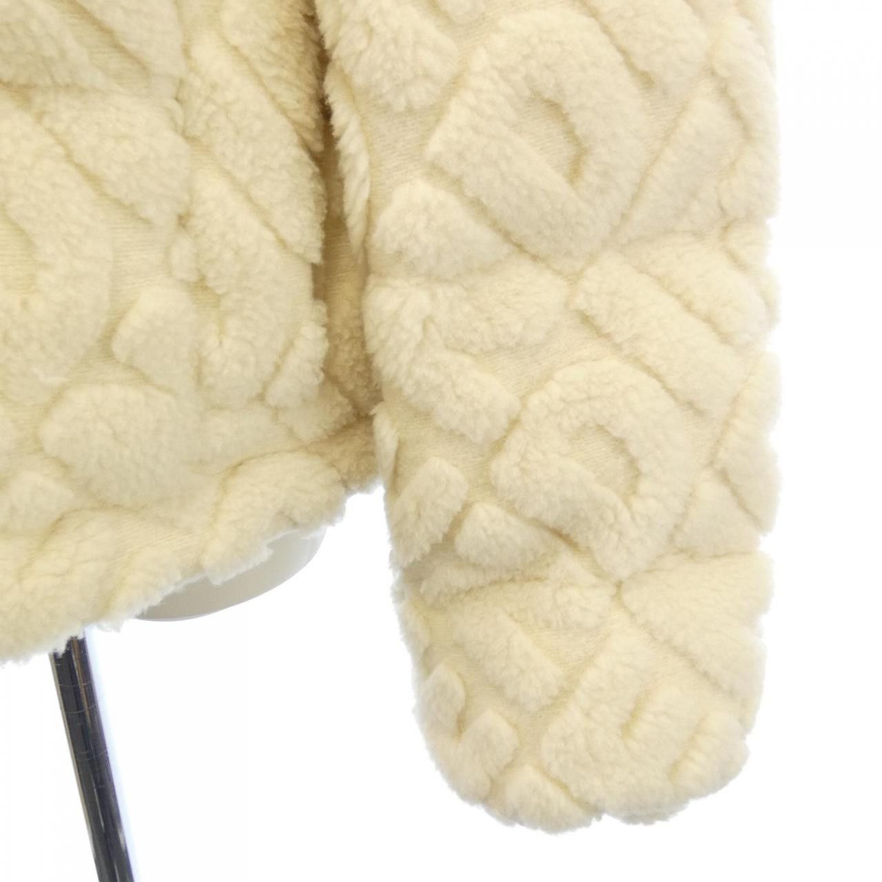 Fendi Fendi Fendi Down Jacket Textile Outerwear FAN133AQB1 DUTY FREE for USA Size ONE SIZE - 7 Thumbnail