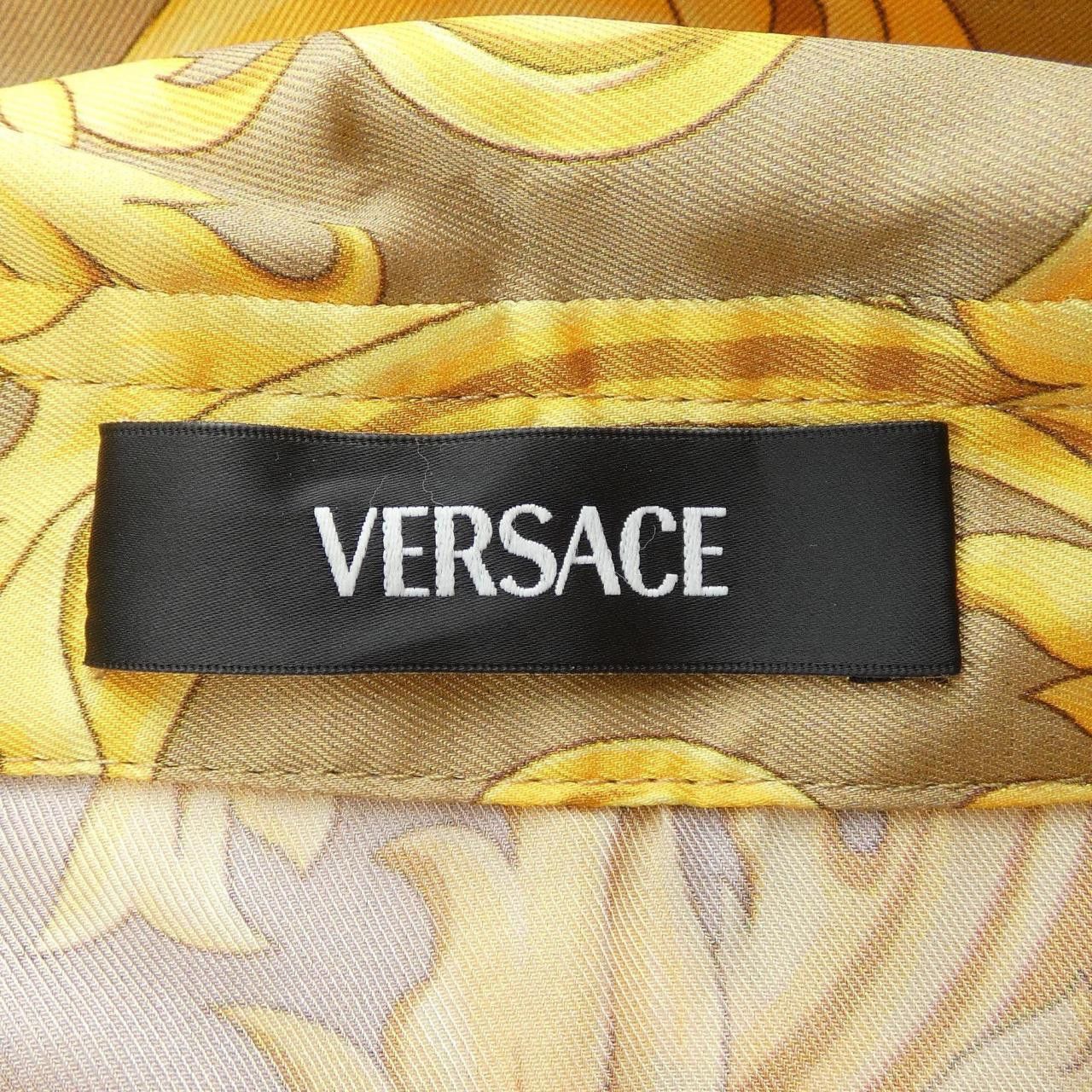 Versace Versace Versace Short Sleeve Shirt Textile Tops 1010103 DUTY FREE for USA Size ONE SIZE - 4 Thumbnail