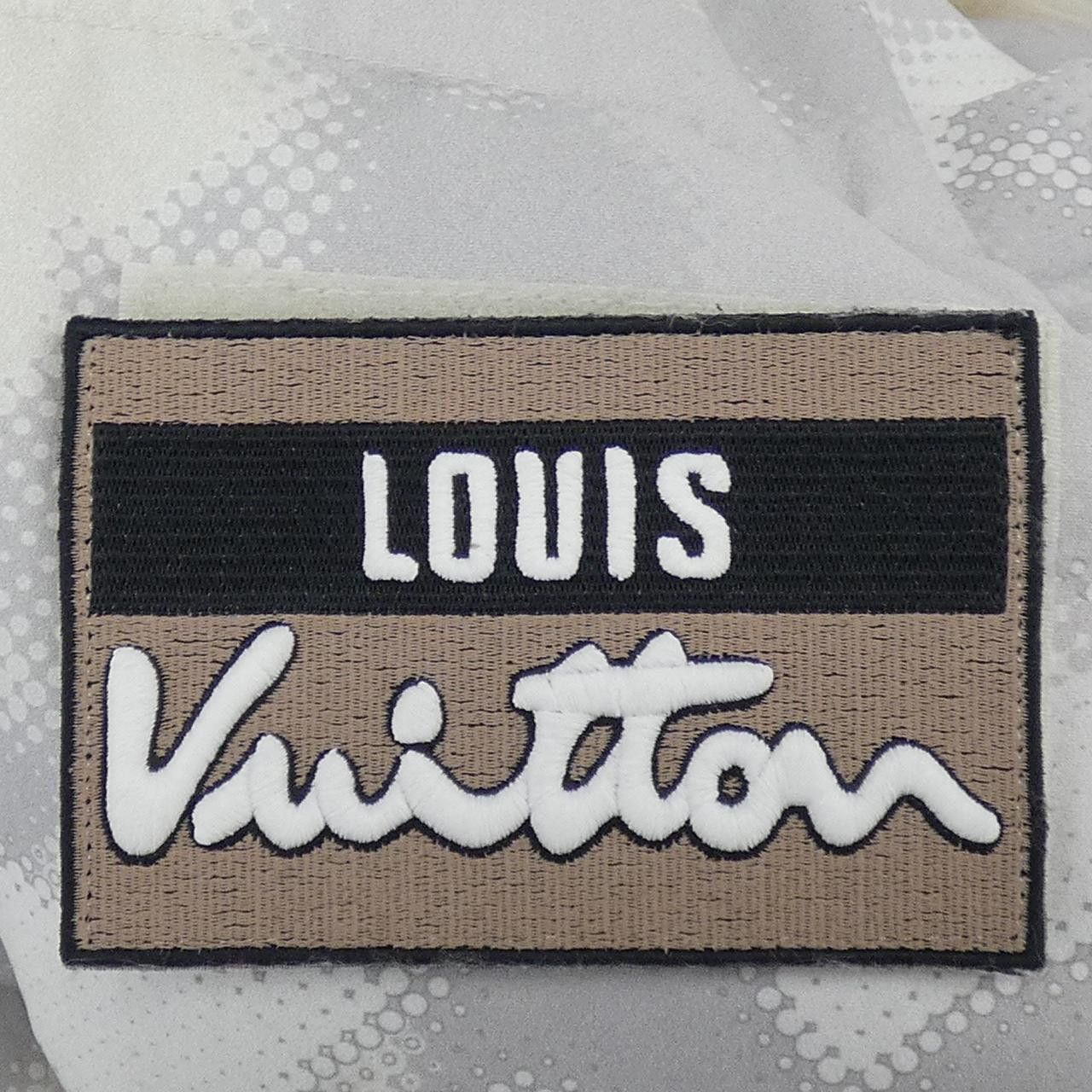 Louis Vuitton Louis Vuitton Louis Vuitton Down Jacket Textile Outerwear HQB08EFTN DUTY FREE for USA Size ONE SIZE - 5 Thumbnail