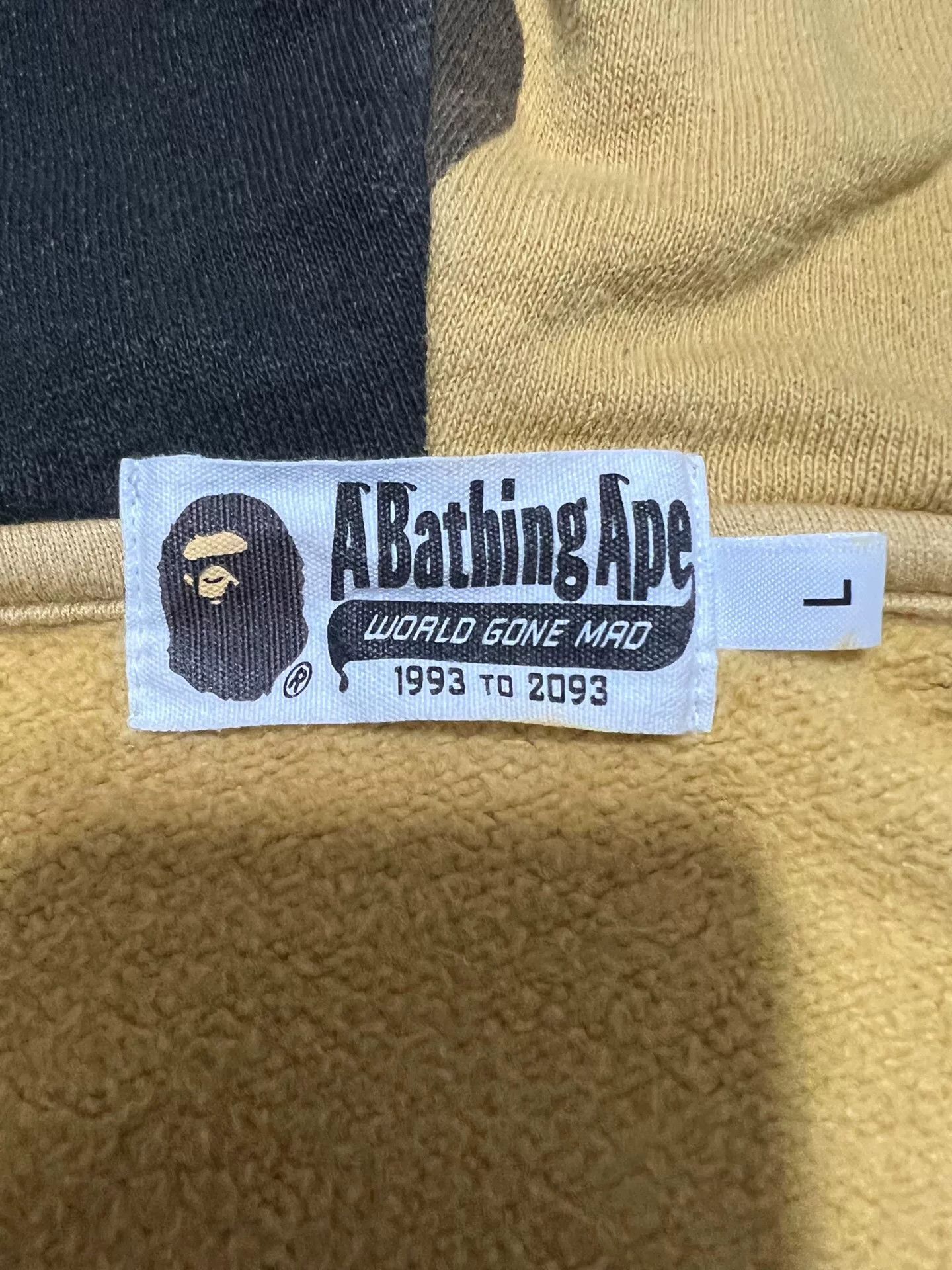 Bape Bape Shark Camo Multi Hoodie l Men Size US L / EU 52-54 / 3 - 4 Thumbnail