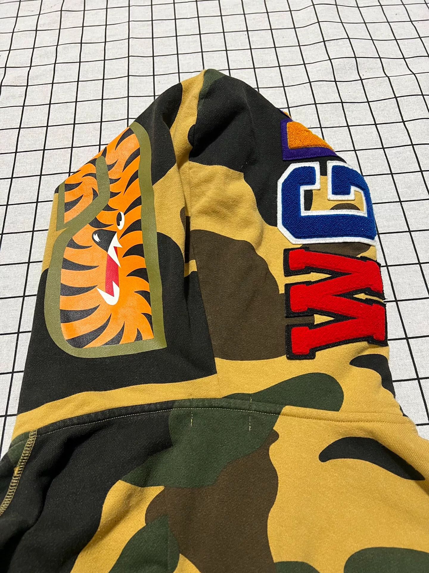 Bape Bape Shark Camo Multi Hoodie l Men Size US L / EU 52-54 / 3 - 5 Thumbnail