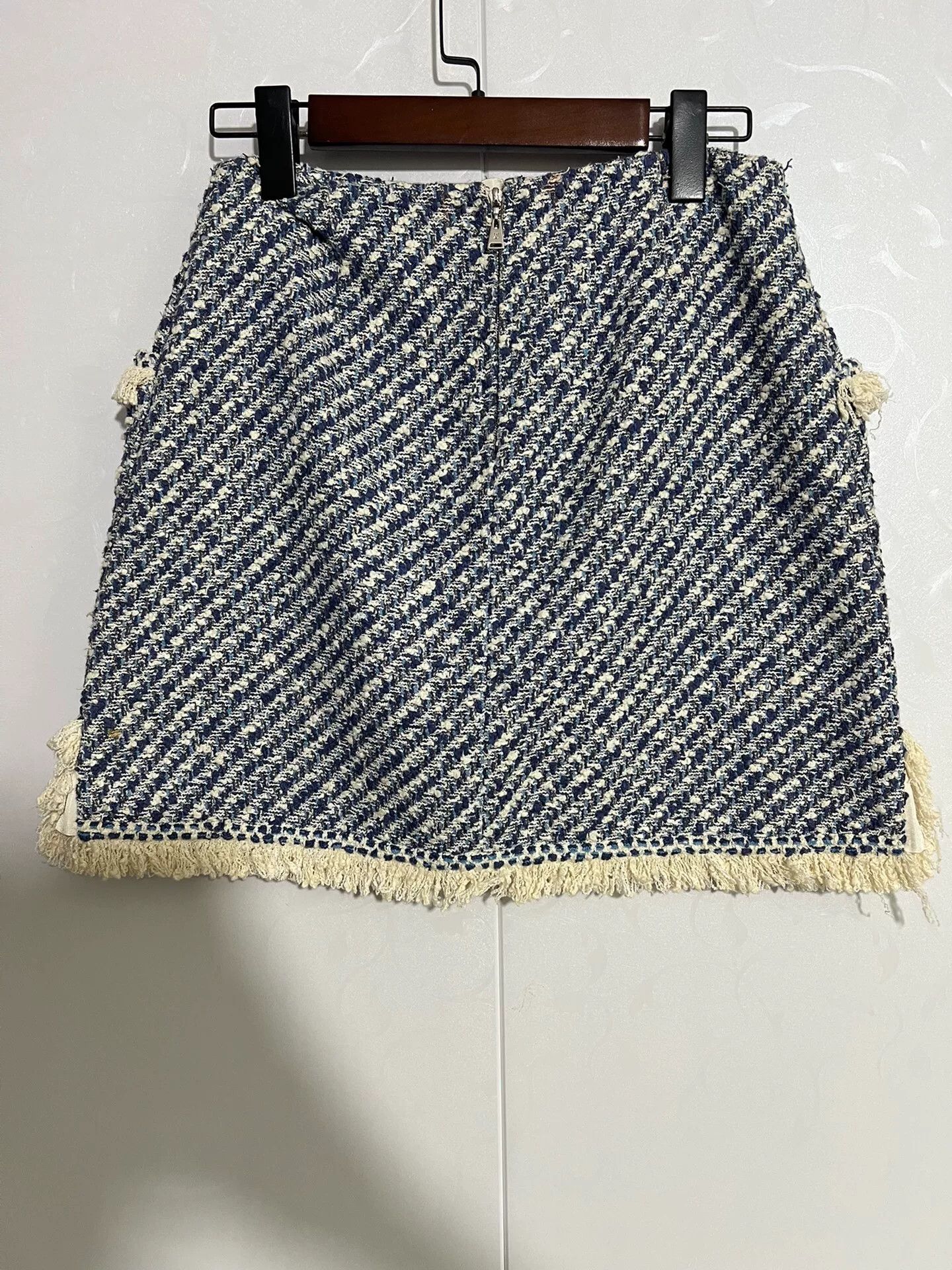 Louis Vuitton Louis Vuitton Skirt 28 Women Size 28" / US 6 / IT 42 - 2 Thumbnail