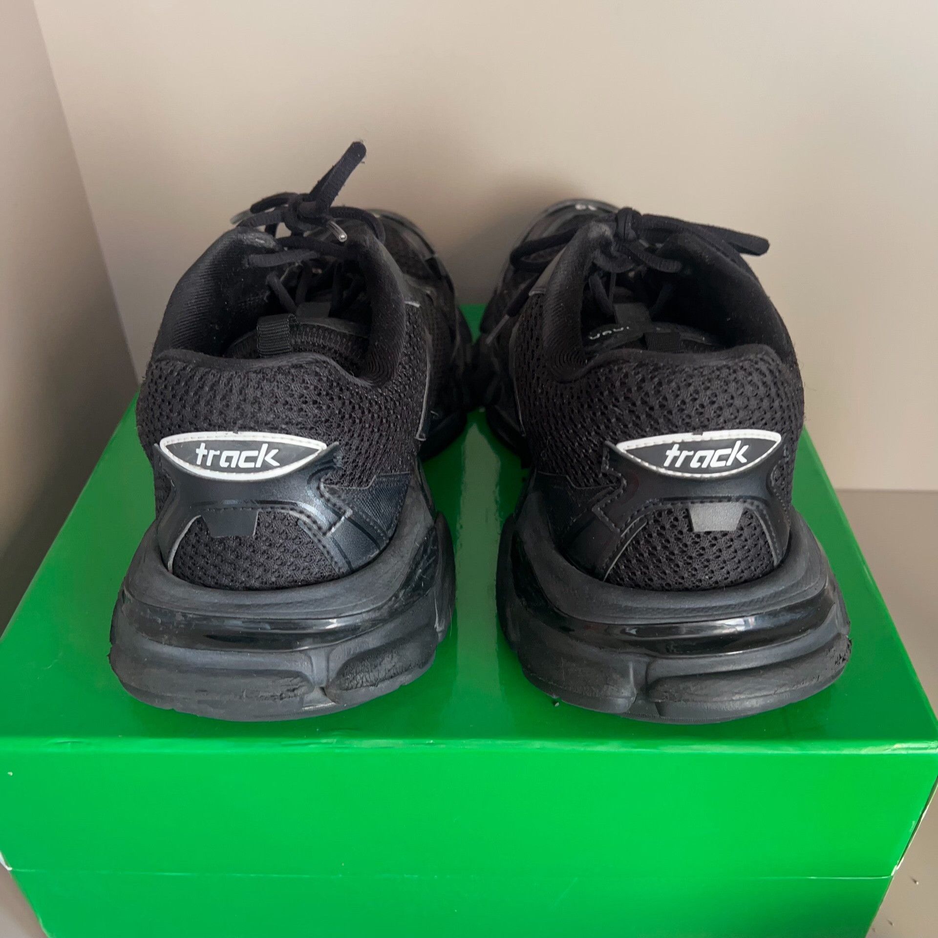 Balenciaga Balenciaga Distressed Black Lowtop Sneakers 10 Men Size US 10 / EU 43 - 4 Thumbnail