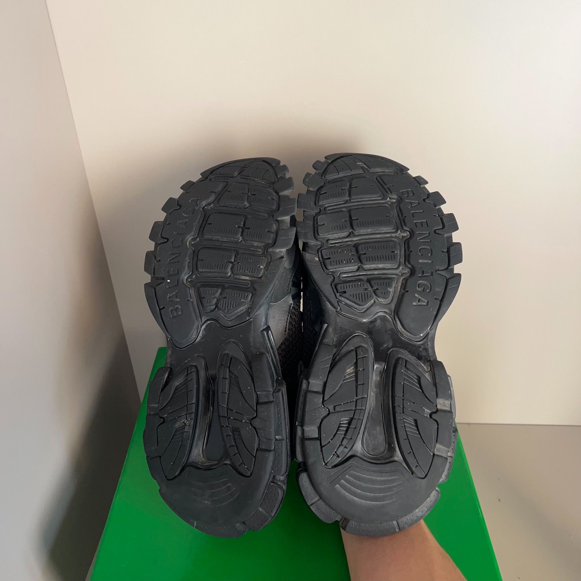 Balenciaga Balenciaga Distressed Black Lowtop Sneakers 10 Men Size US 10 / EU 43 - 3 Thumbnail