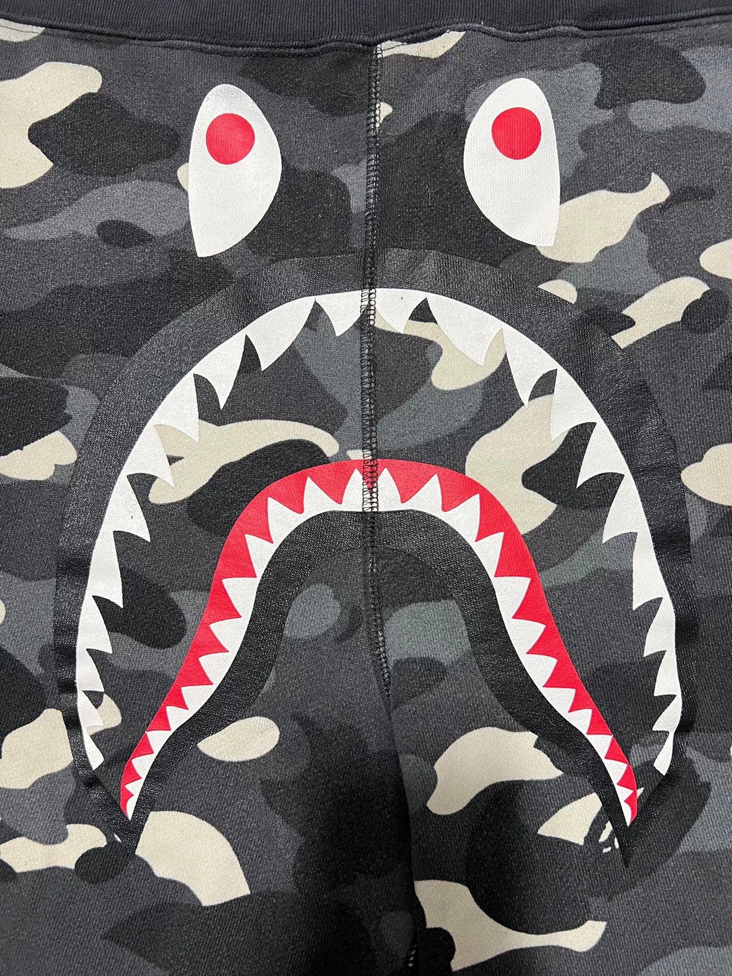 Bape Bape Shark Camo Multi Shorts 36 Men Size US 36 / EU 52 - 3 Thumbnail