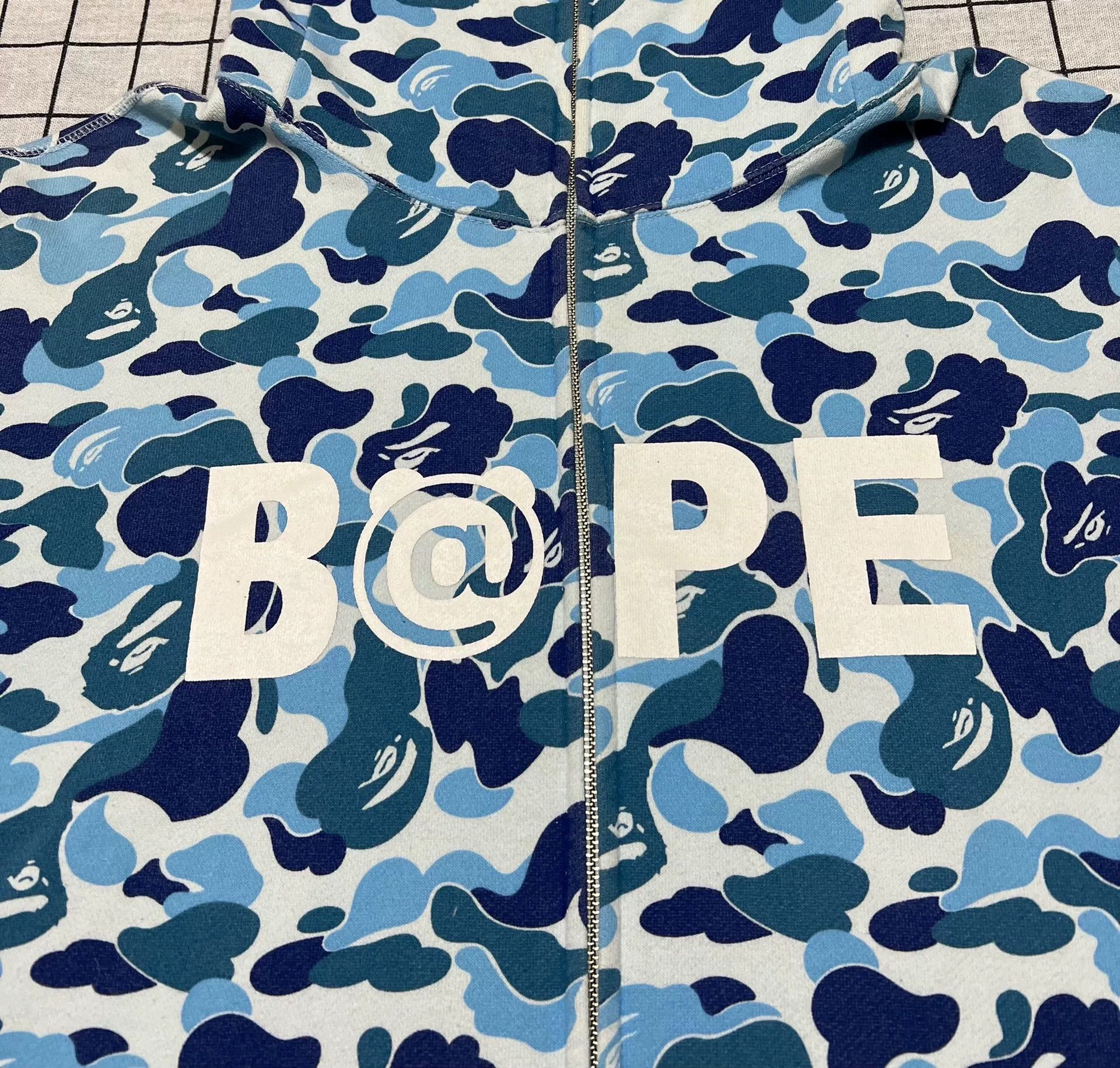 Bape Bape Collab Camo White Light Jacket xxl Men Size US XXL / EU 58 / 5 - 2 Thumbnail