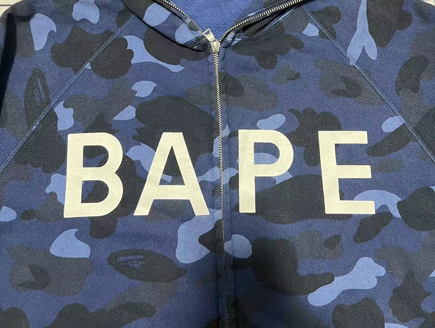 Bape Bape Retro Camo Multi Hoodie l Men Size US L / EU 52-54 / 3 - 2 Thumbnail