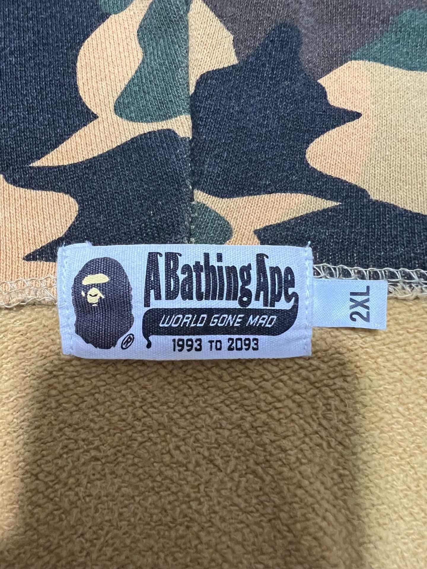 Bape Bape Shark Camo Multi Hoodie xxl Men Size US XXL / EU 58 / 5 - 4 Thumbnail