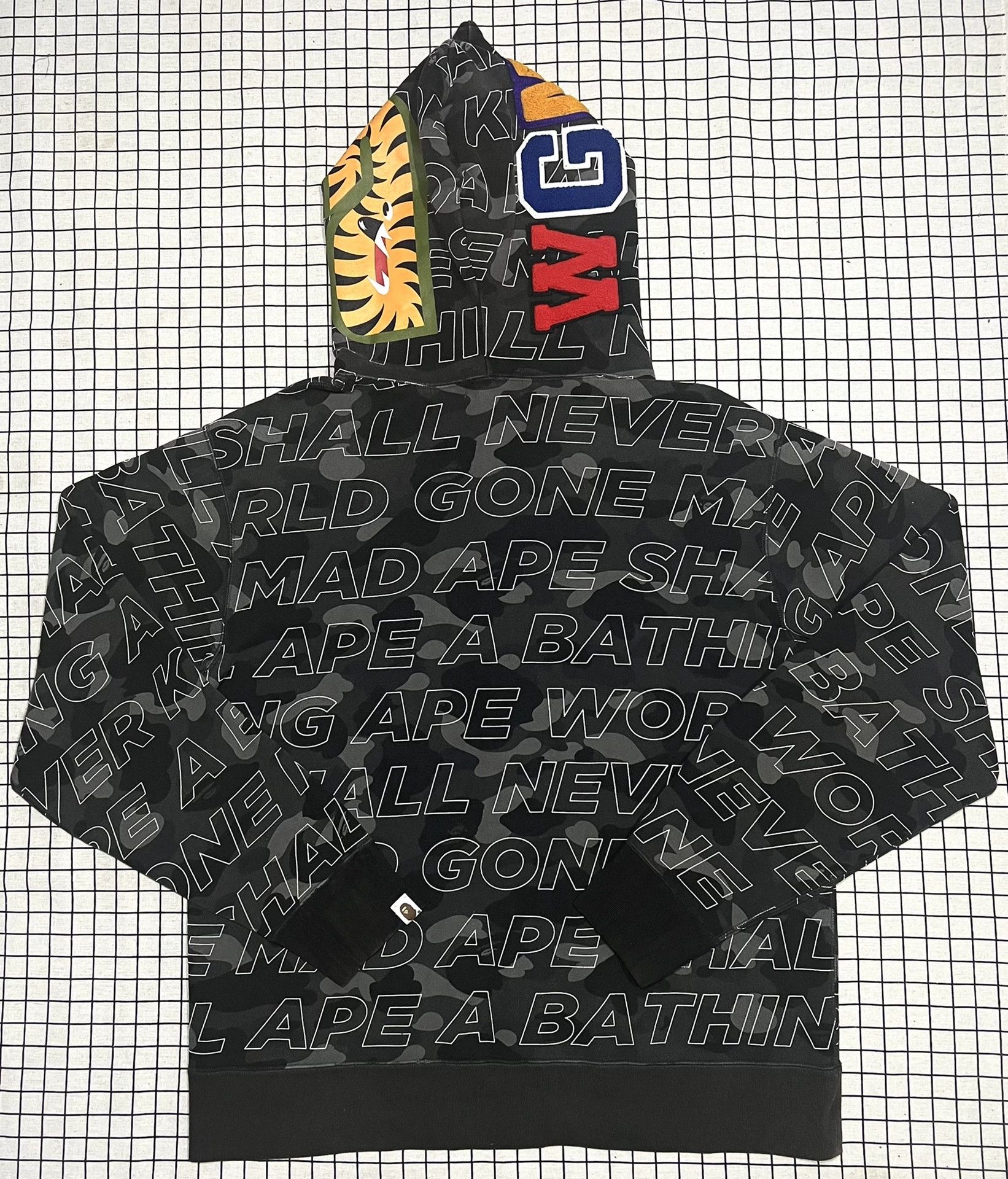 Bape Bape Shark Multi Hoodie xxl Men Size US XXL / EU 58 / 5 - 2 Thumbnail