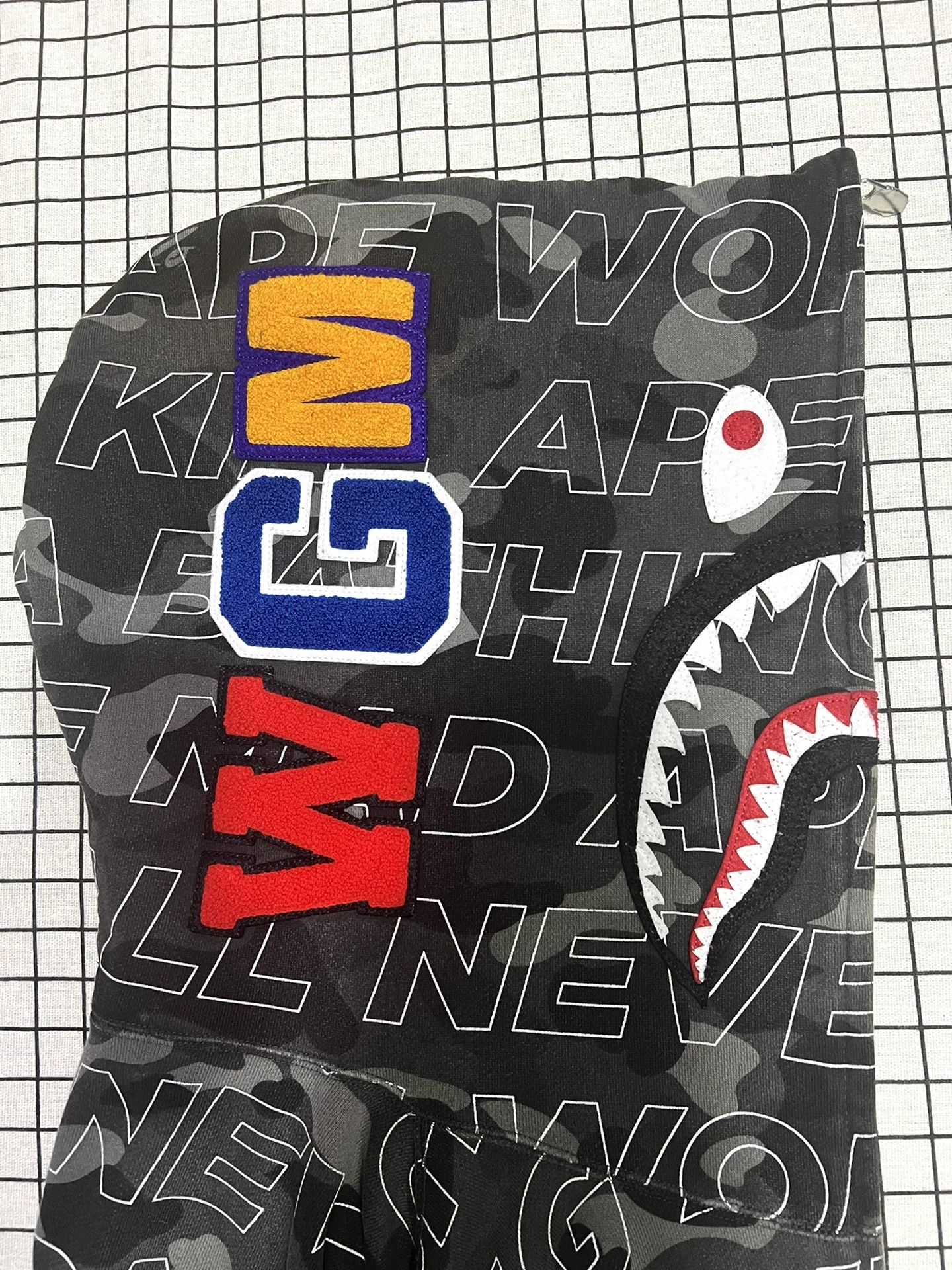 Bape Bape Shark Multi Hoodie xxl Men Size US XXL / EU 58 / 5 - 5 Thumbnail