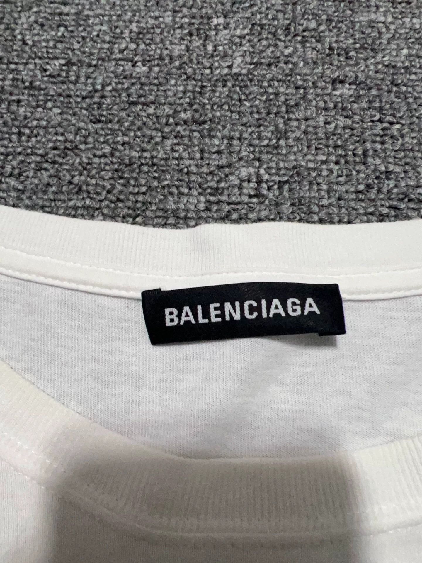 Balenciaga Balenciaga White T-Shirt s Men Size US S / EU 44-46 / 1 - 6 Thumbnail
