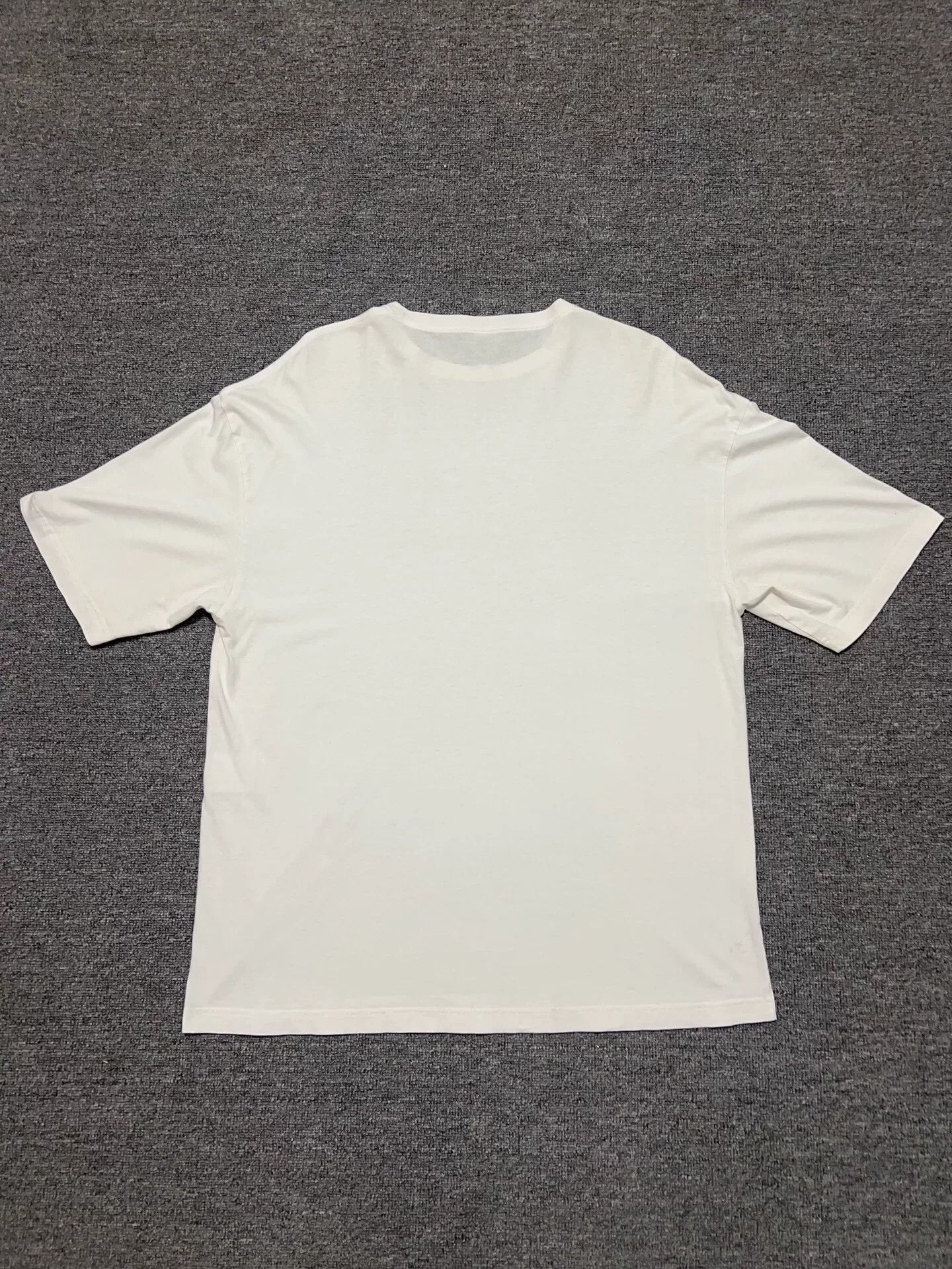 Balenciaga Balenciaga White T-Shirt s Men Size US S / EU 44-46 / 1 - 2 Thumbnail