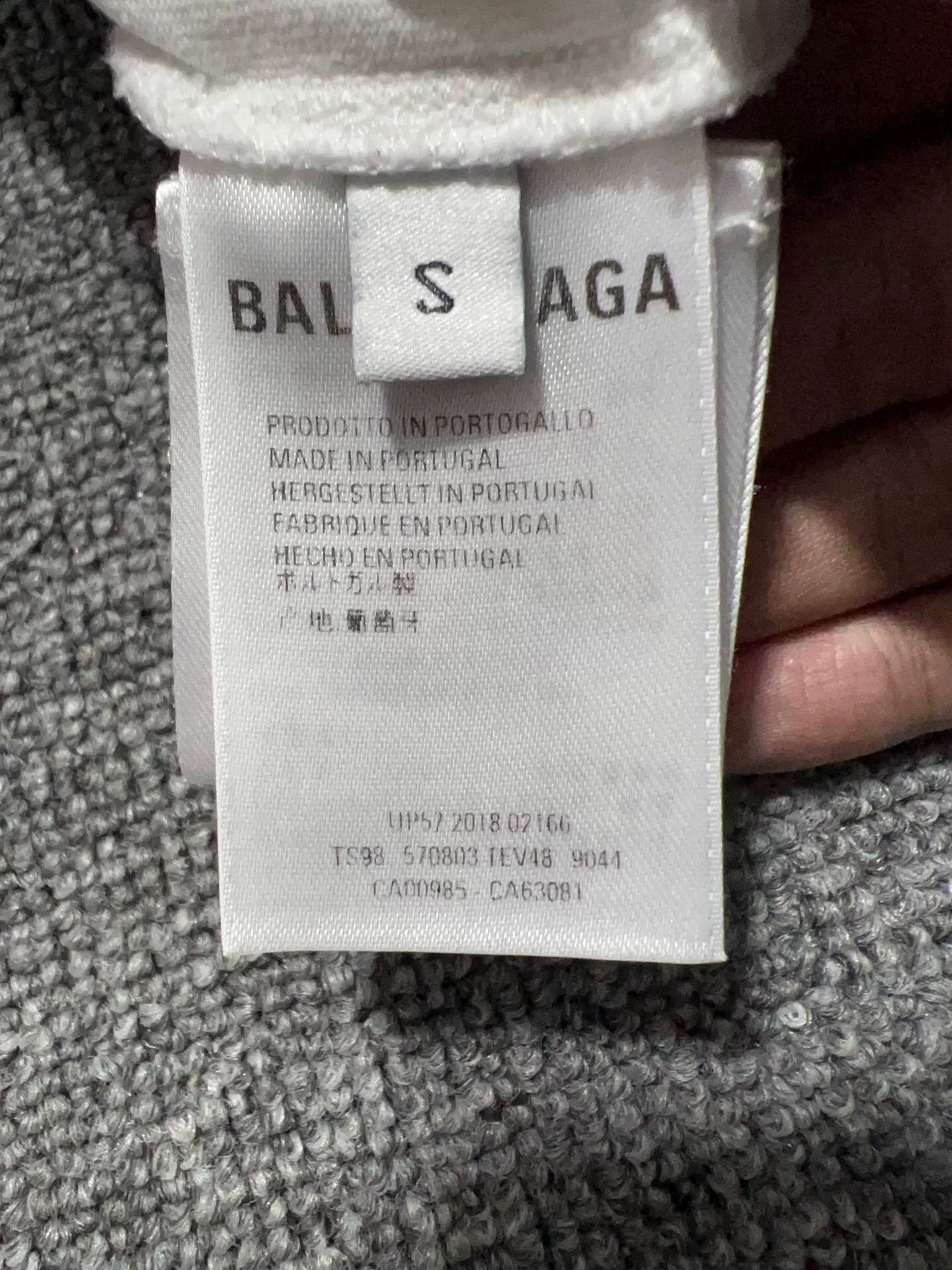 Balenciaga Balenciaga White T-Shirt s Men Size US S / EU 44-46 / 1 - 7 Thumbnail