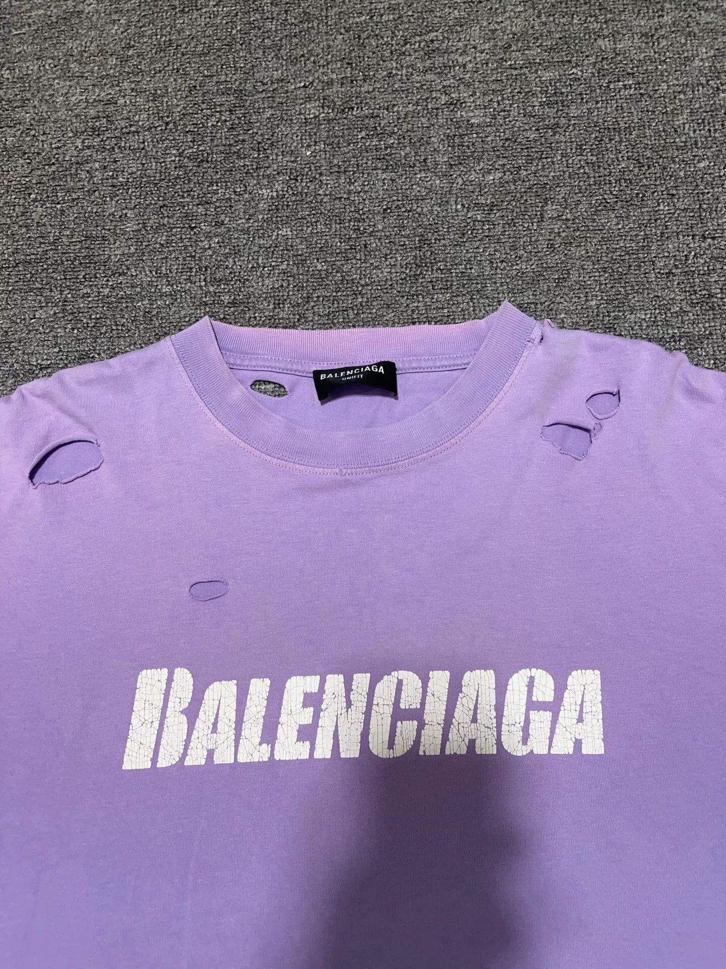Balenciaga Balenciaga Distressed White T-Shirt m Men Size US M / EU 48-50 / 2 - 4 Thumbnail