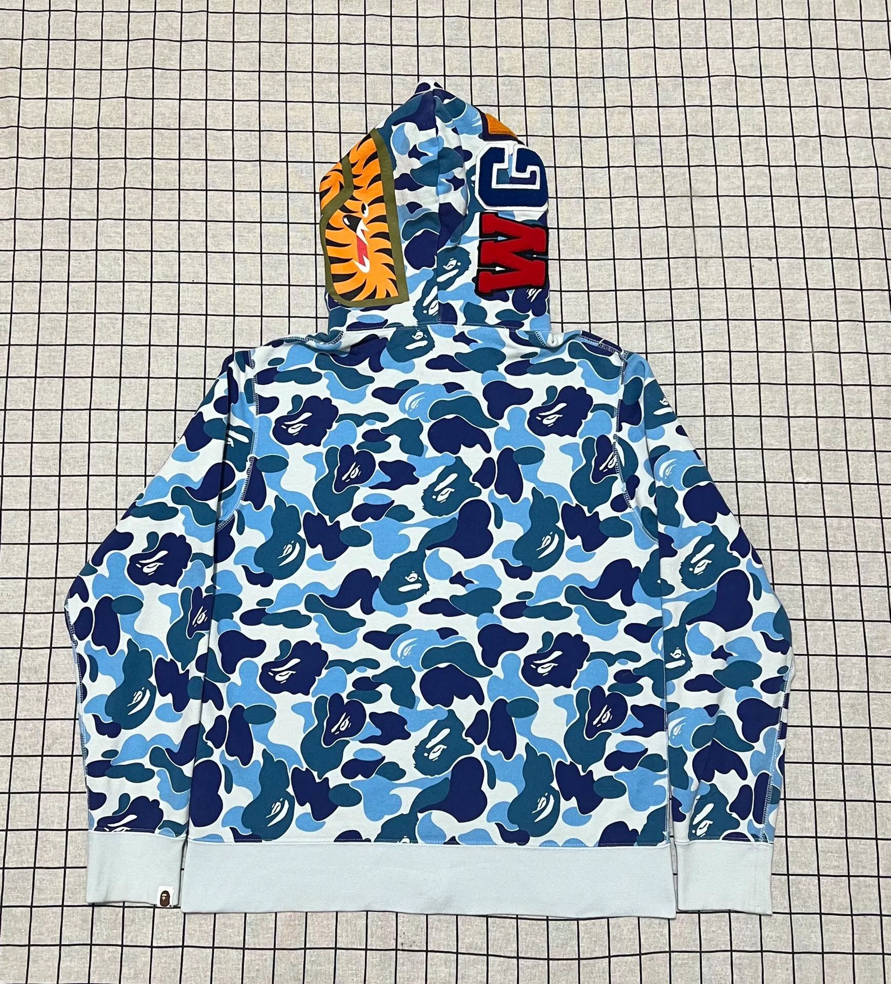Bape Bape Shark Camo Multi Light Jacket l Men Size US L / EU 52-54 / 3 - 2 Thumbnail