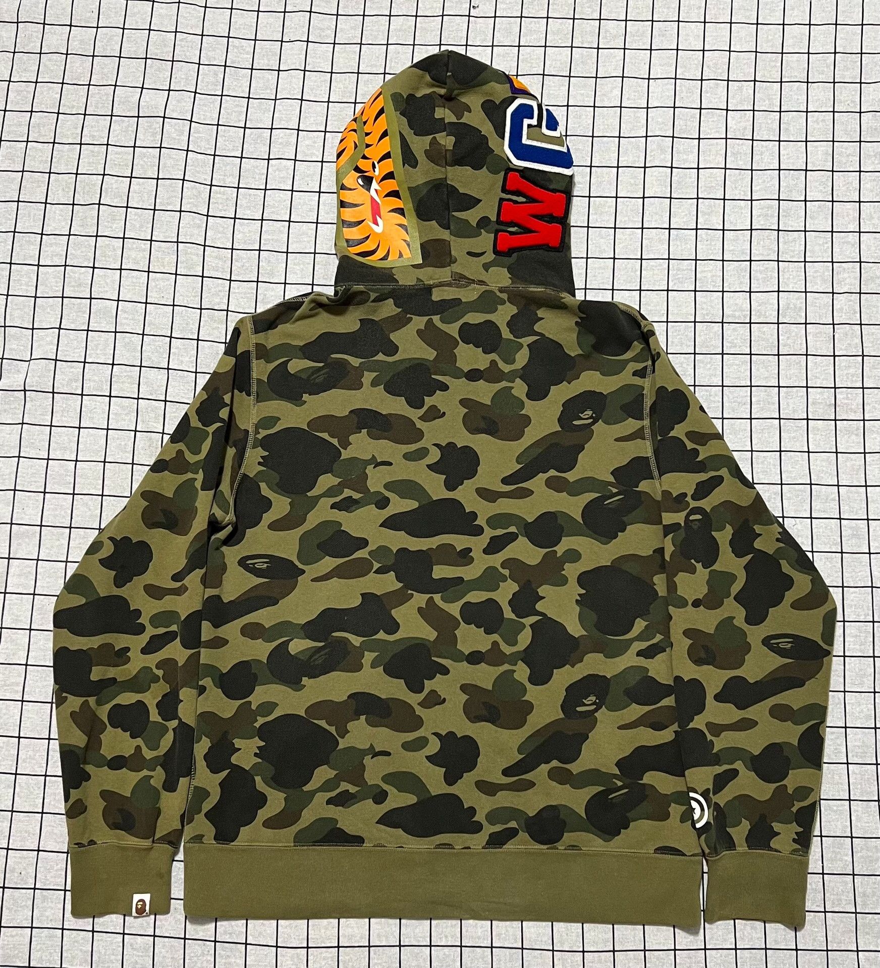 Bape Bape Shark Camo Multi Hoodie xxl Men Size US XXL / EU 58 / 5 - 2 Thumbnail