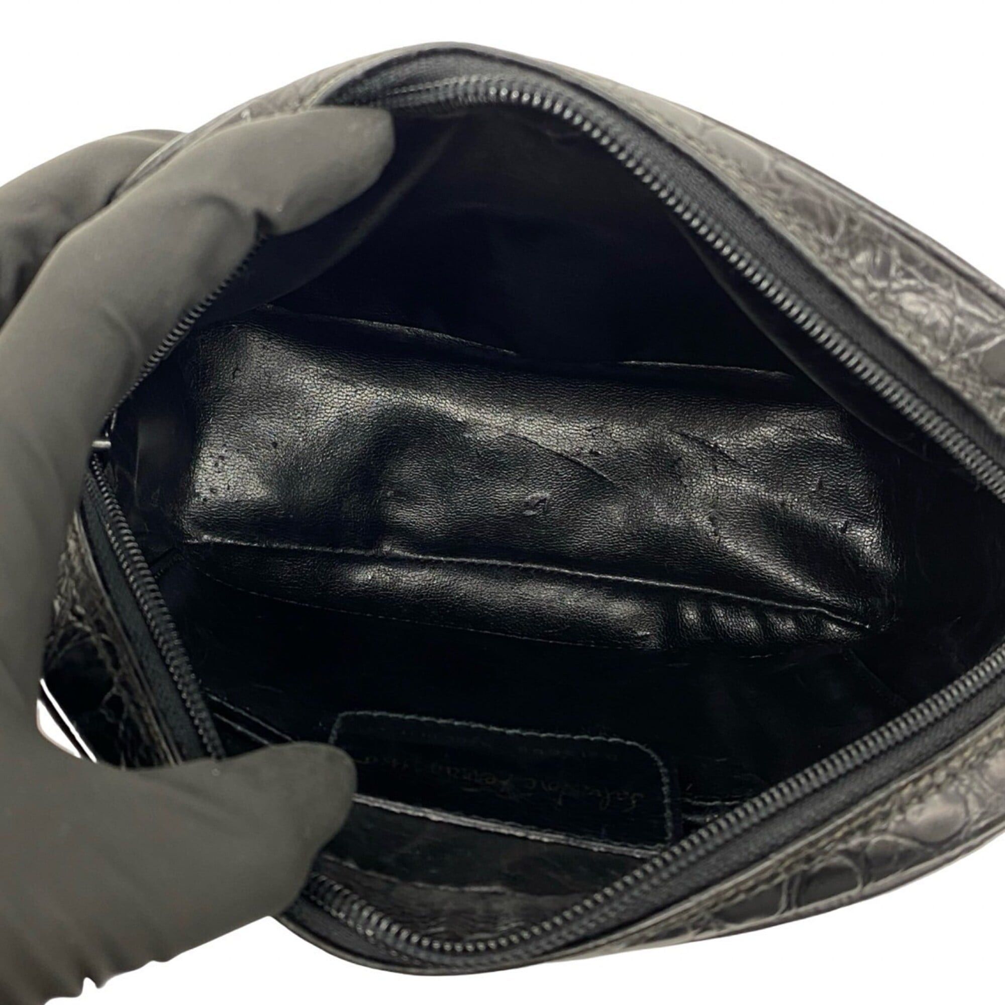 Salvatore Ferragamo Salvatore Ferragamo Vara Leather Shoulder Bag, Black, 30059, with Crocodile Embossed Hardware Size ONE SIZE - 9 Thumbnail