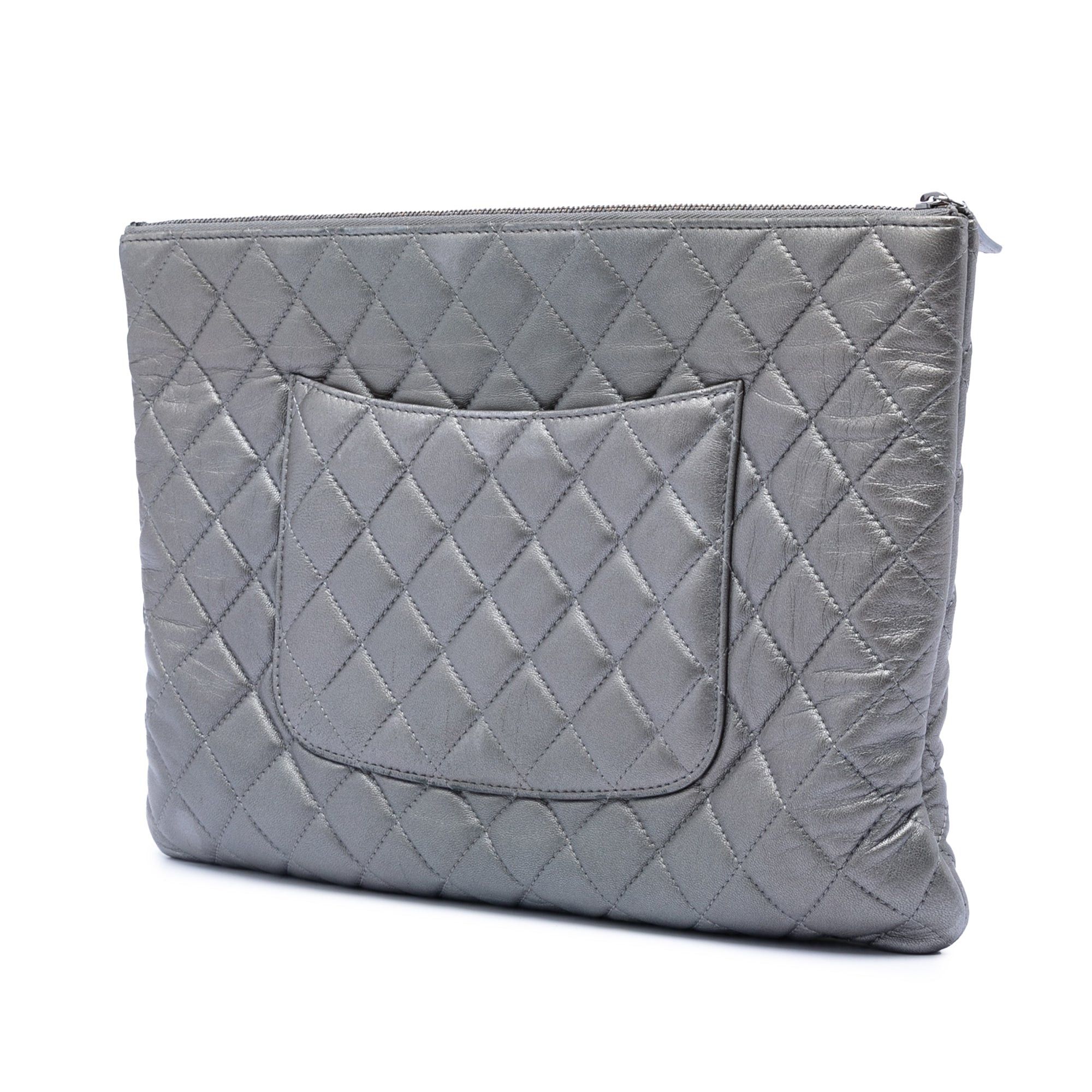 Chanel Large Quilted Metallic Lambskin O Case Clutch Size ONE SIZE - 2 Thumbnail