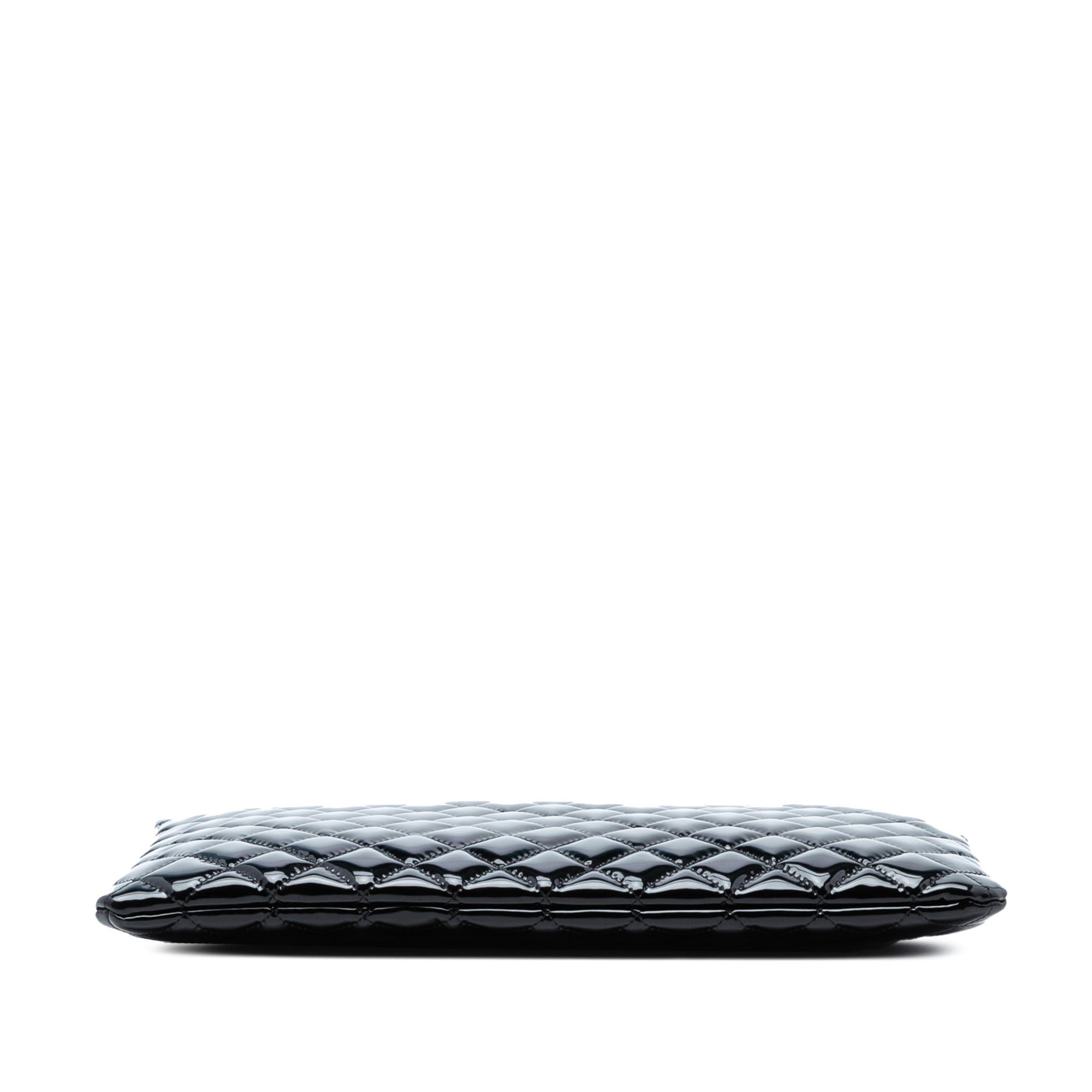 Chanel Large Quilted Patent O Case Clutch Size ONE SIZE - 3 Thumbnail
