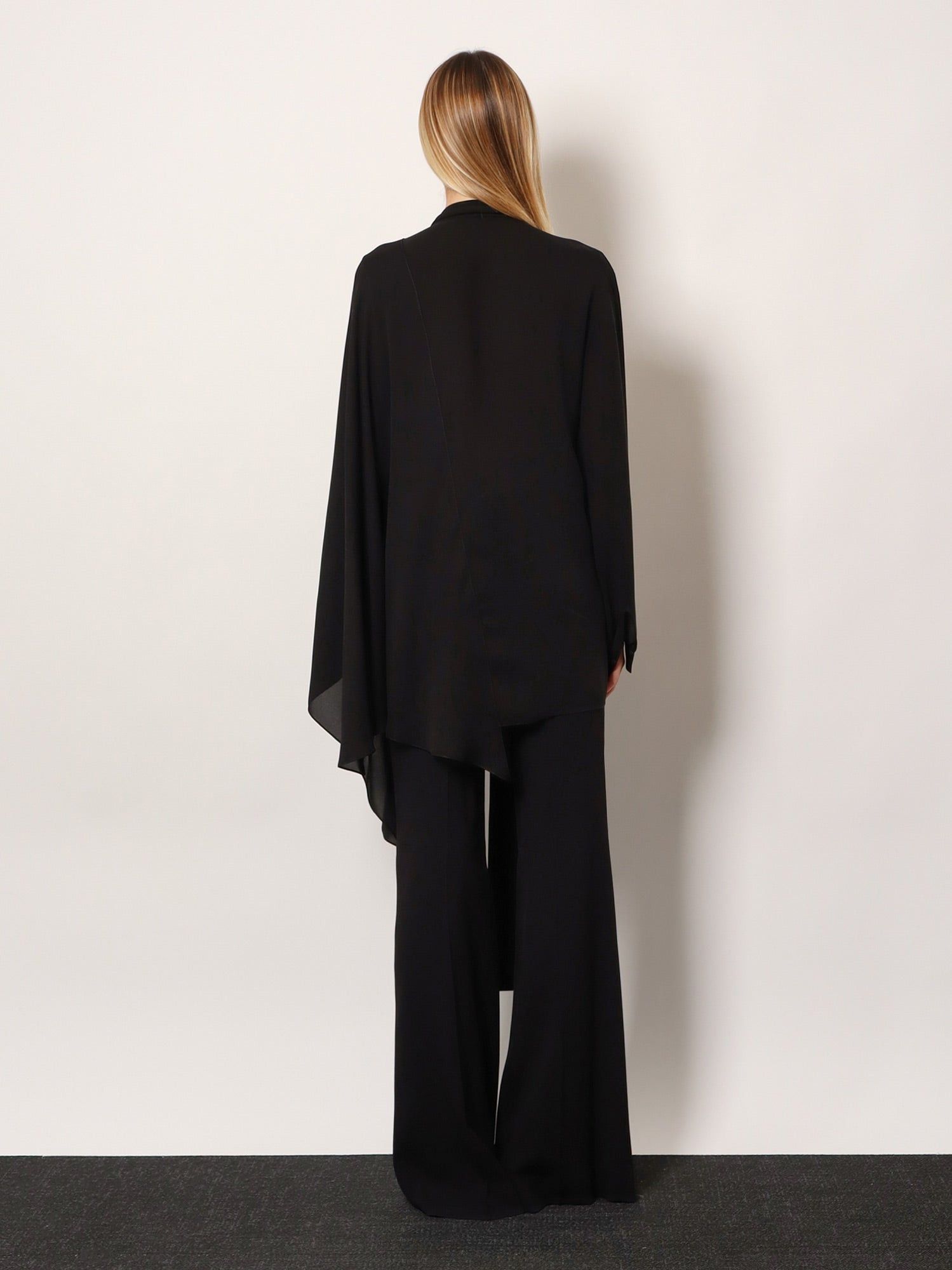 Balenciaga Silk shirt with bow IT 34 - USA Tariffs Included Size XXS / US 00 / IT 34 - 3 Thumbnail