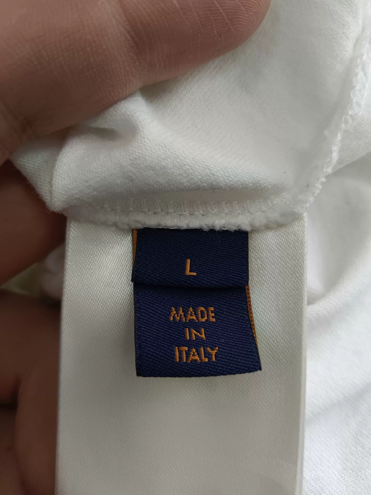 Louis Vuitton Louis Vuitton Reversed Logo T-Shirt L Size US L / EU 52-54 / 3 - 6 Thumbnail