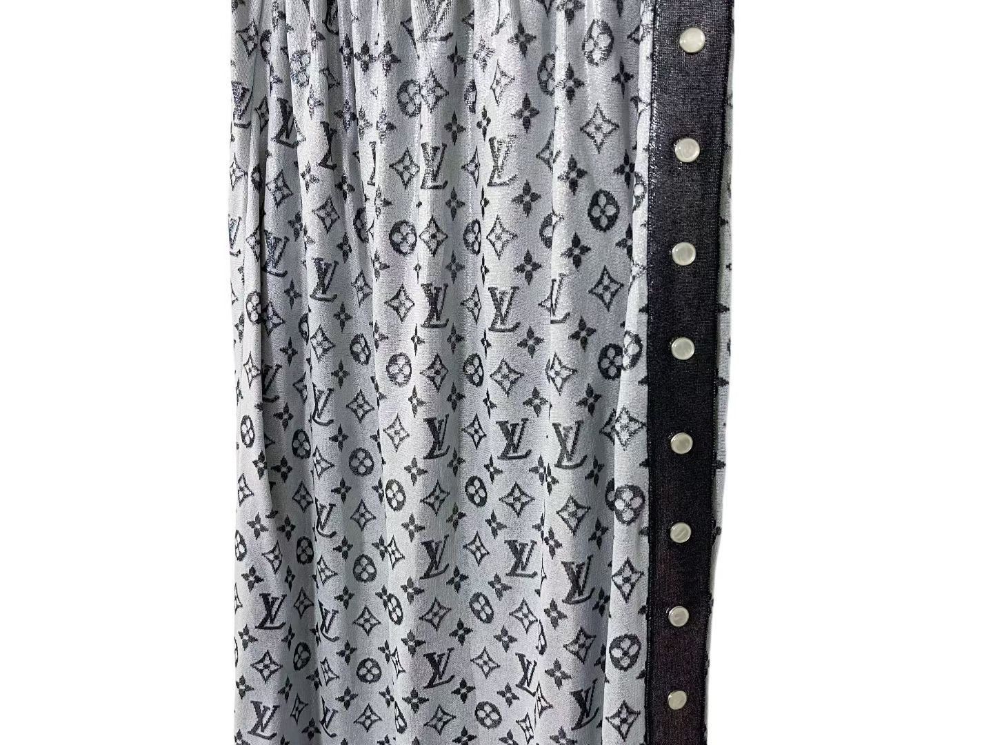 Louis Vuitton Louis Vuitton Silver Skirt 28 Women Size 28" / US 6 / IT 42 - 2 Thumbnail