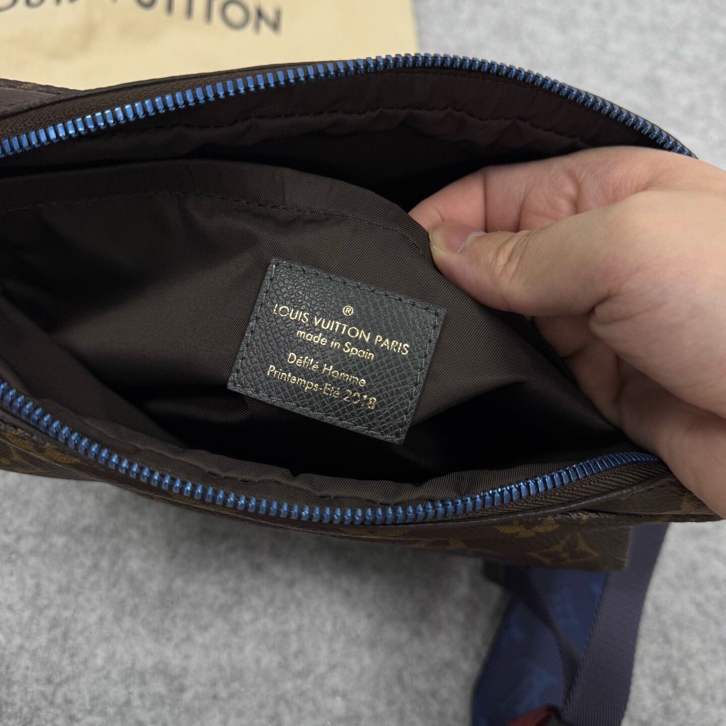 Louis Vuitton Louis Vuitton Bag one size Men Size ONE SIZE - 5 Thumbnail