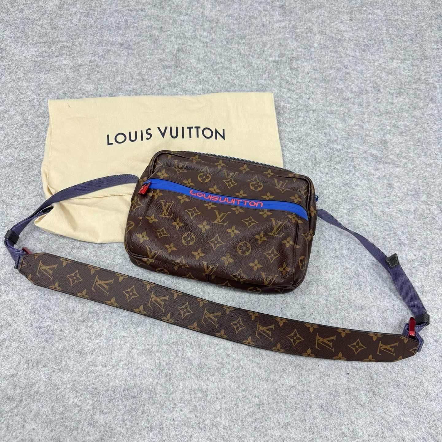 Louis Vuitton Louis Vuitton Bag one size Men Size ONE SIZE - 2 Thumbnail