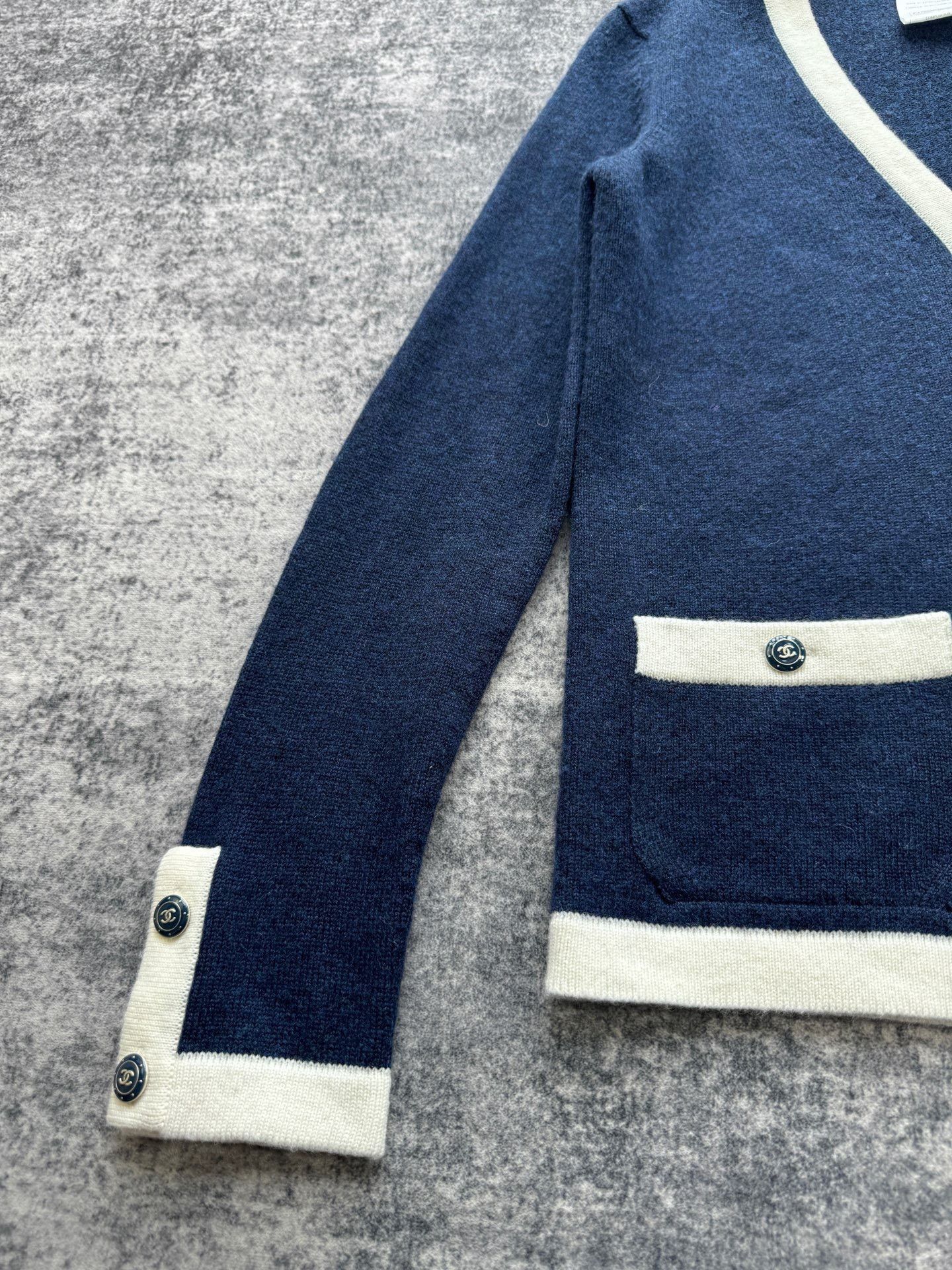 Chanel Chanel Knit Blue Sweater S Women Size S / US 4 / IT 40 - 3 Thumbnail
