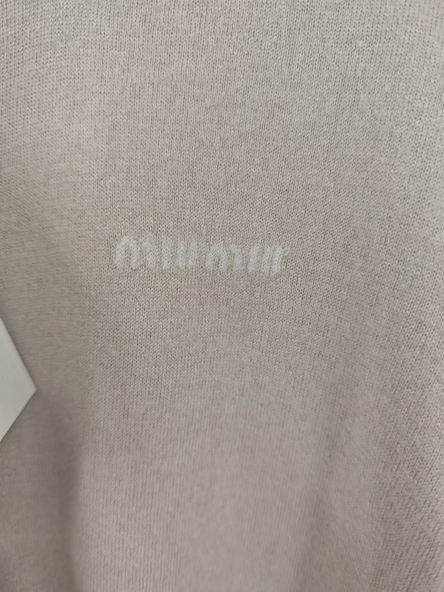 Miu Miu Miu Miu Retro Slim White Sweater S Women Size S / US 4 / IT 40 - 3 Thumbnail