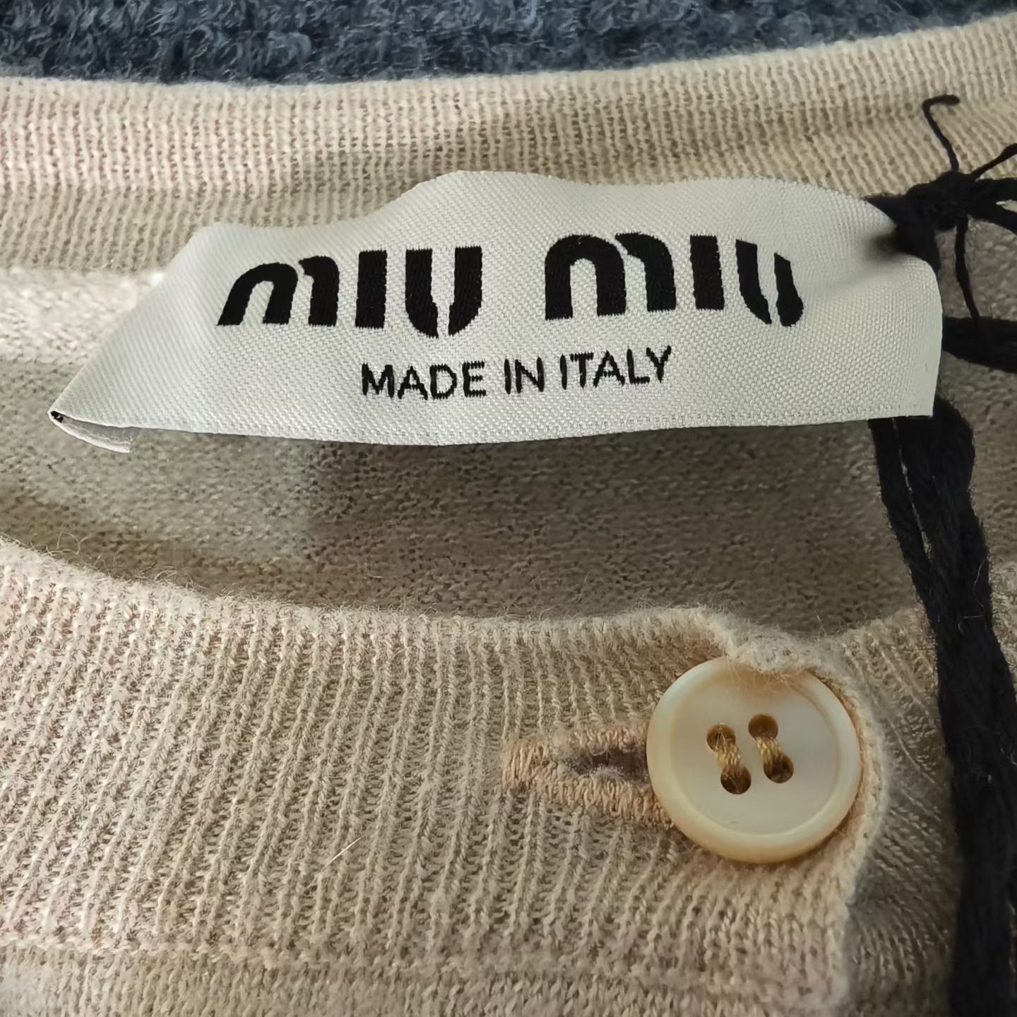 Miu Miu Miu Miu Retro Slim White Sweater S Women Size S / US 4 / IT 40 - 4 Thumbnail