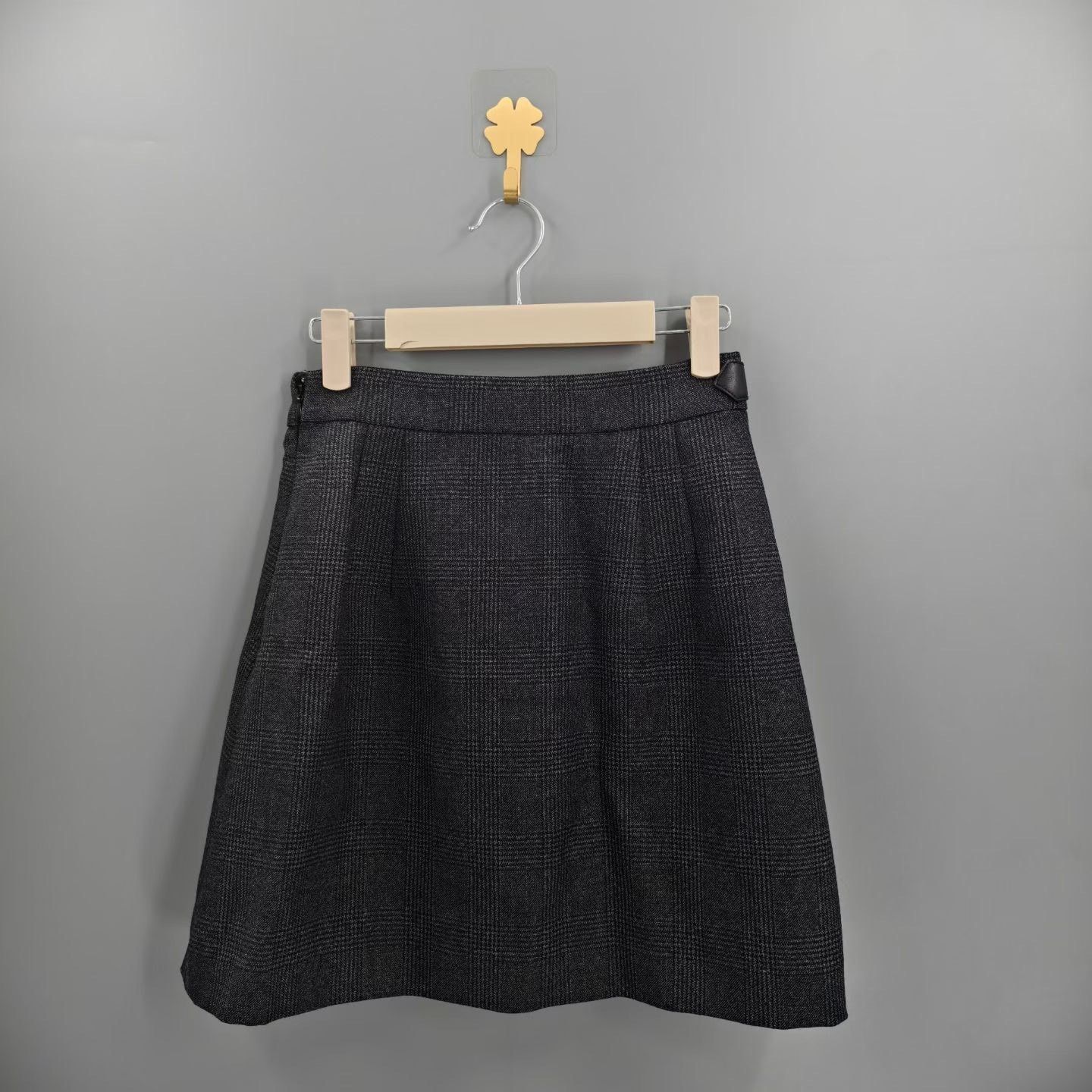 Miu Miu Miu Miu Wool Skirt 24 Women Size 24" / US 00 / IT 34 - 2 Thumbnail